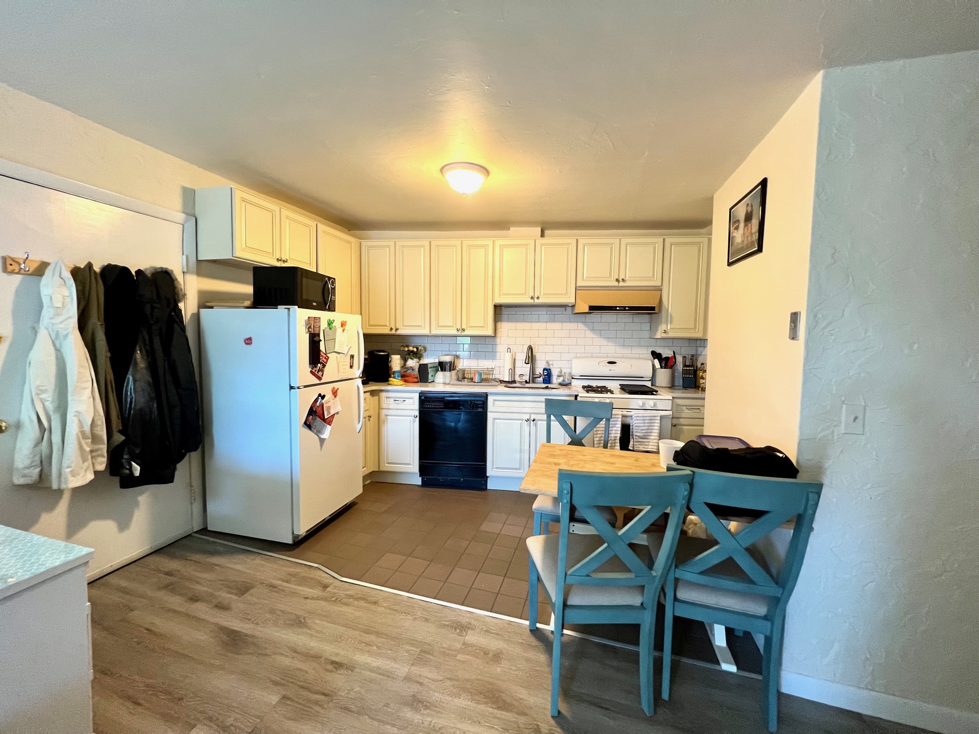 2 bed, 1 bath apartment for rent at 9 Holland St Unit 3A, Davis Square — photo 10 of 11