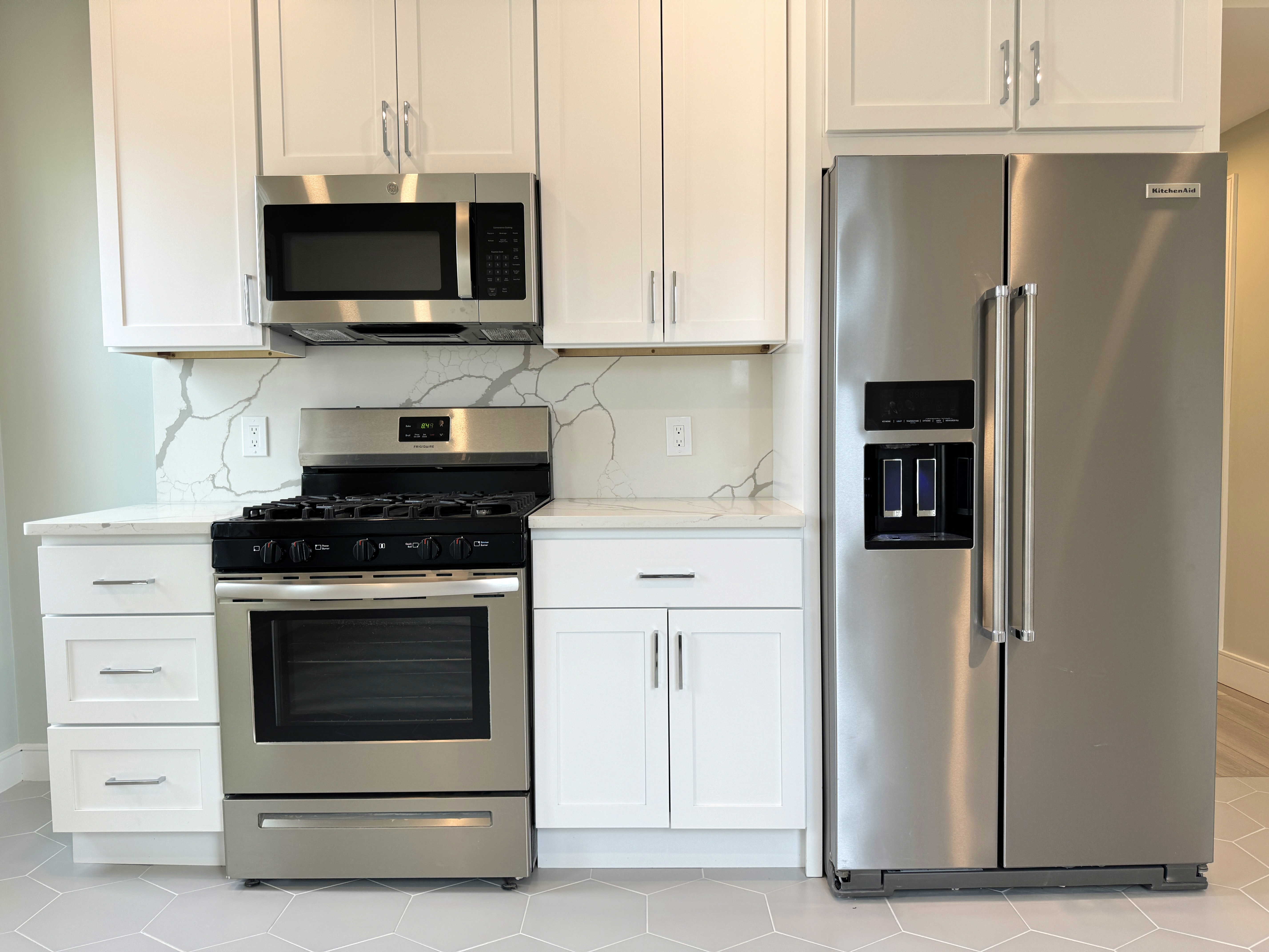 5 bed, 2.5 bath apartment for rent at 3 Gould Ave Unit 2, Malden — photo 2 of 22