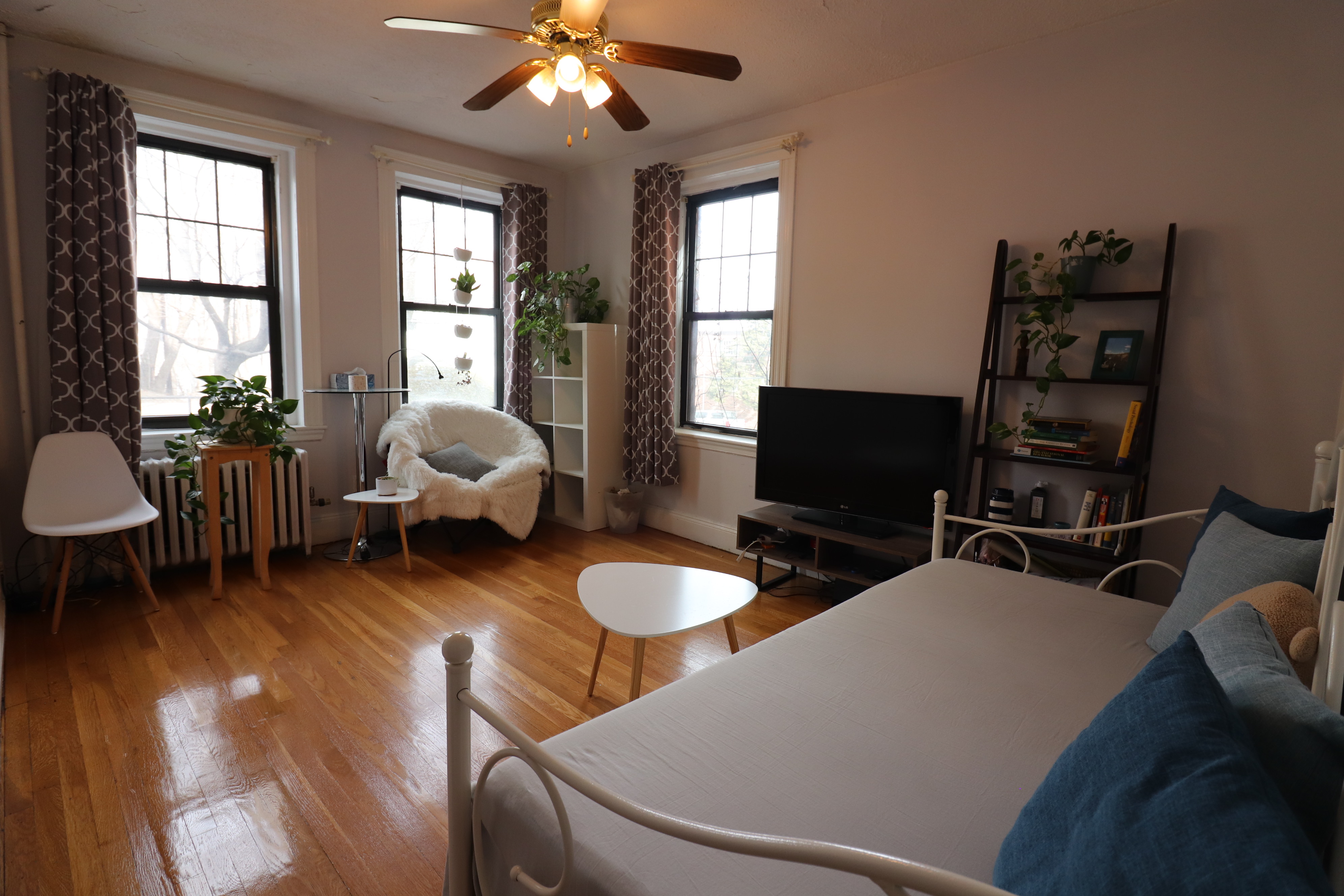 1 bed, 1 bath apartment for rent at 189 Chestnut Hill Ave Unit 6, Brighton — photo 3 of 14