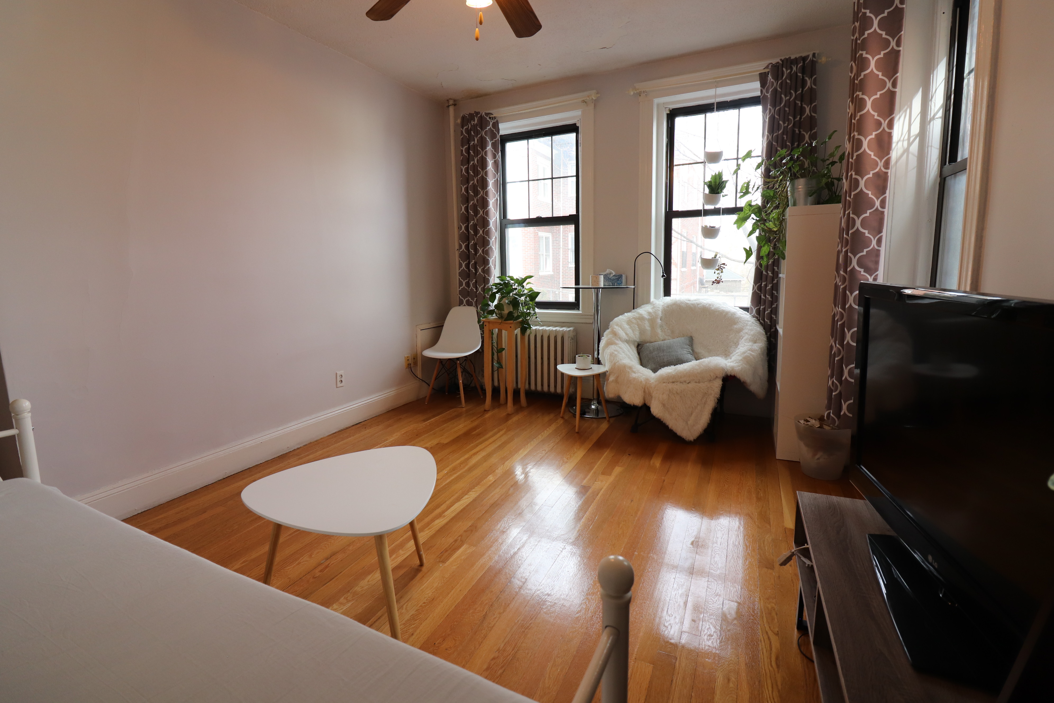 1 bed, 1 bath apartment for rent at 189 Chestnut Hill Ave Unit 6, Brighton