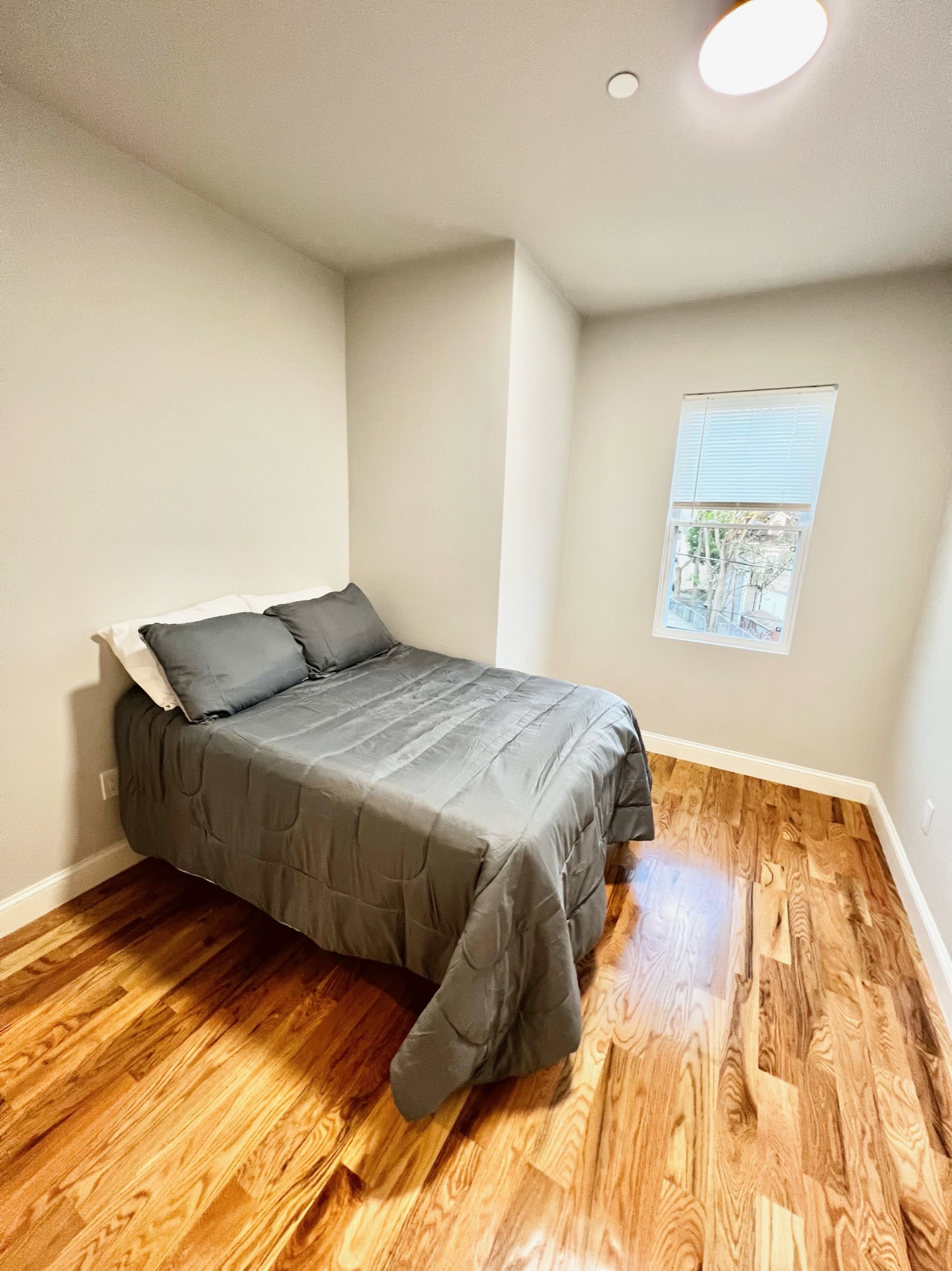 2 bed, 1.5 bath apartment for rent at 151 Crescent St Unit 5, Highlands — photo 13 of 19