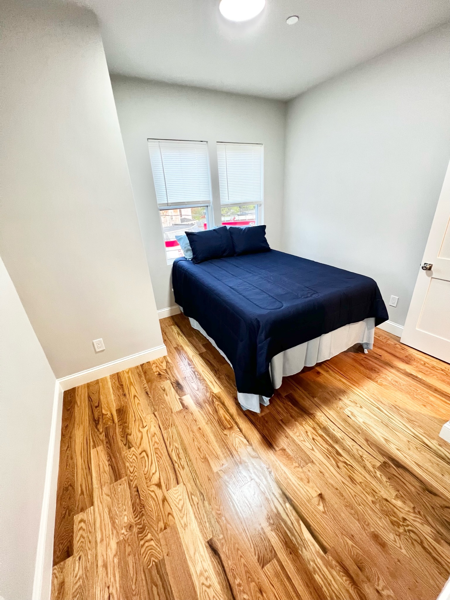 2 bed, 1.5 bath apartment for rent at 151 Crescent St Unit 5, Highlands — photo 8 of 19
