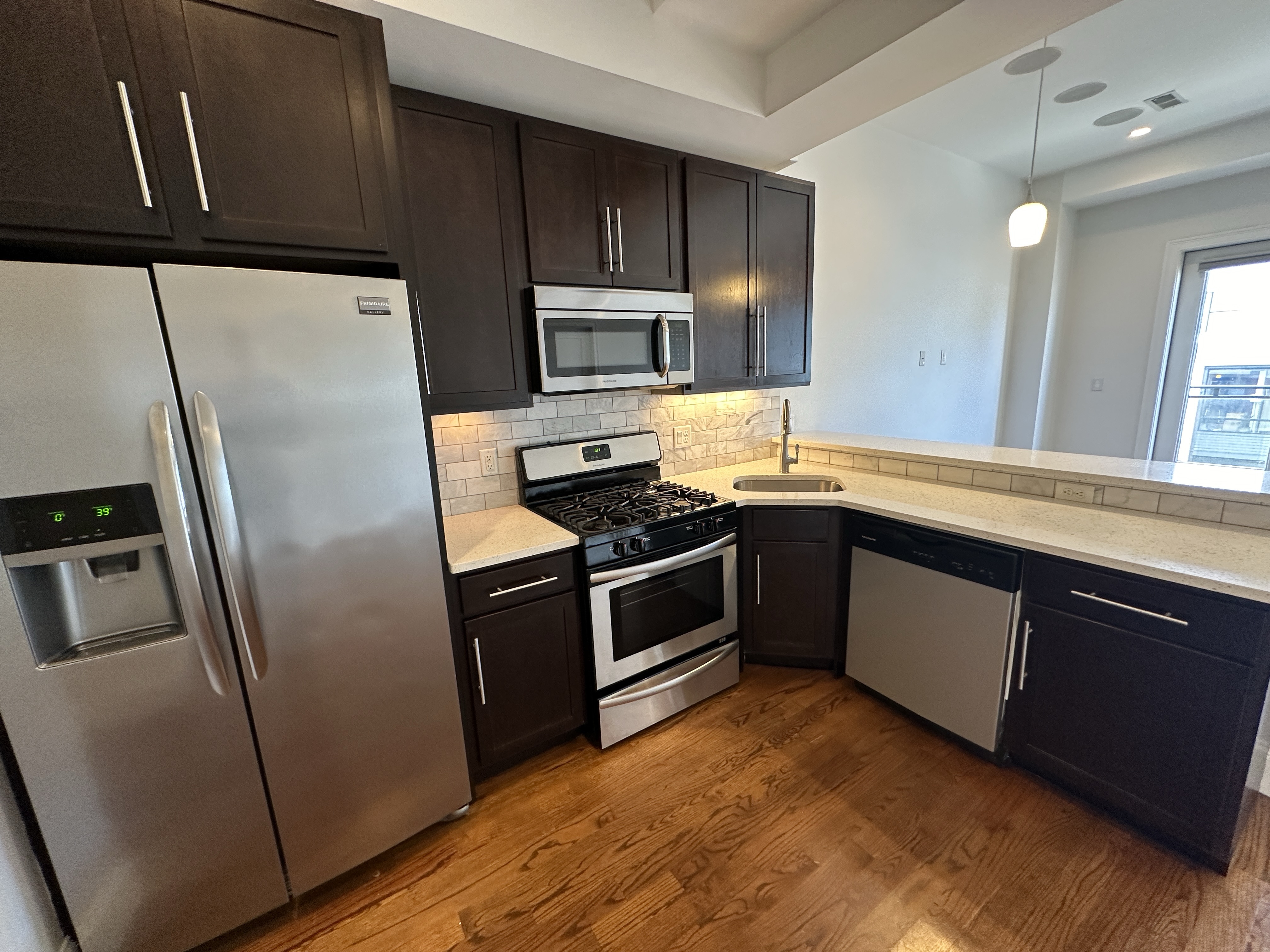 2 bed, 1 bath apartment for rent at 339 D St Unit 023, South Boston — photo 2 of 33