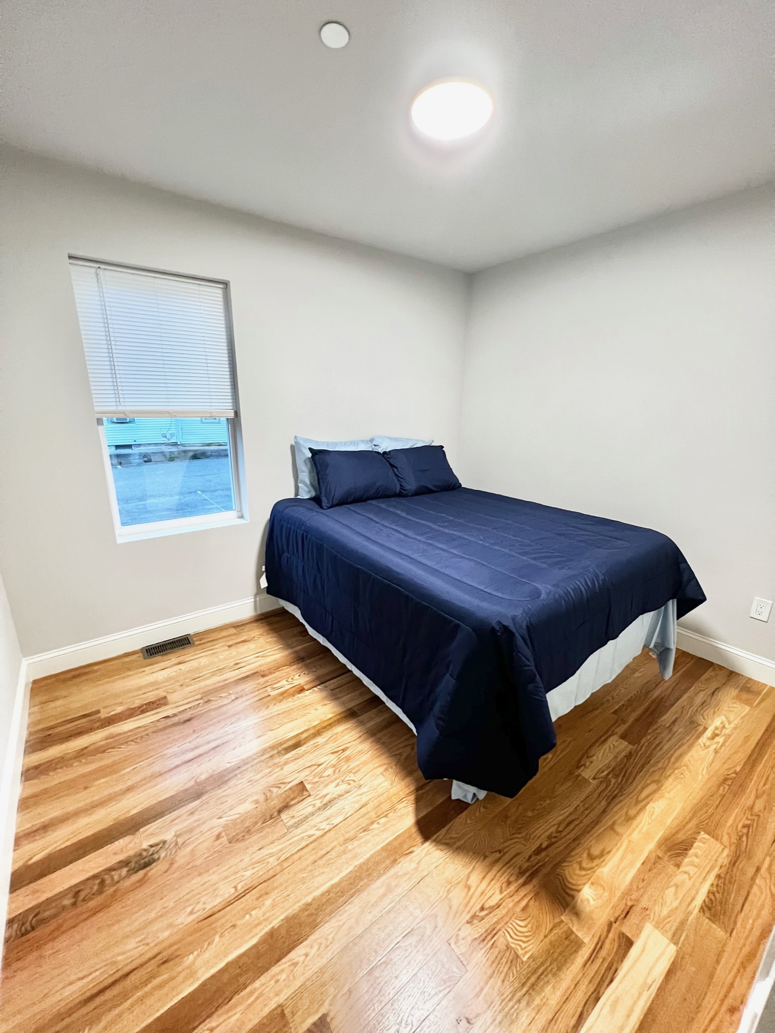 2 bed, 1 bath apartment for rent at 151 Crescent St Unit 1, Highlands — photo 11 of 18