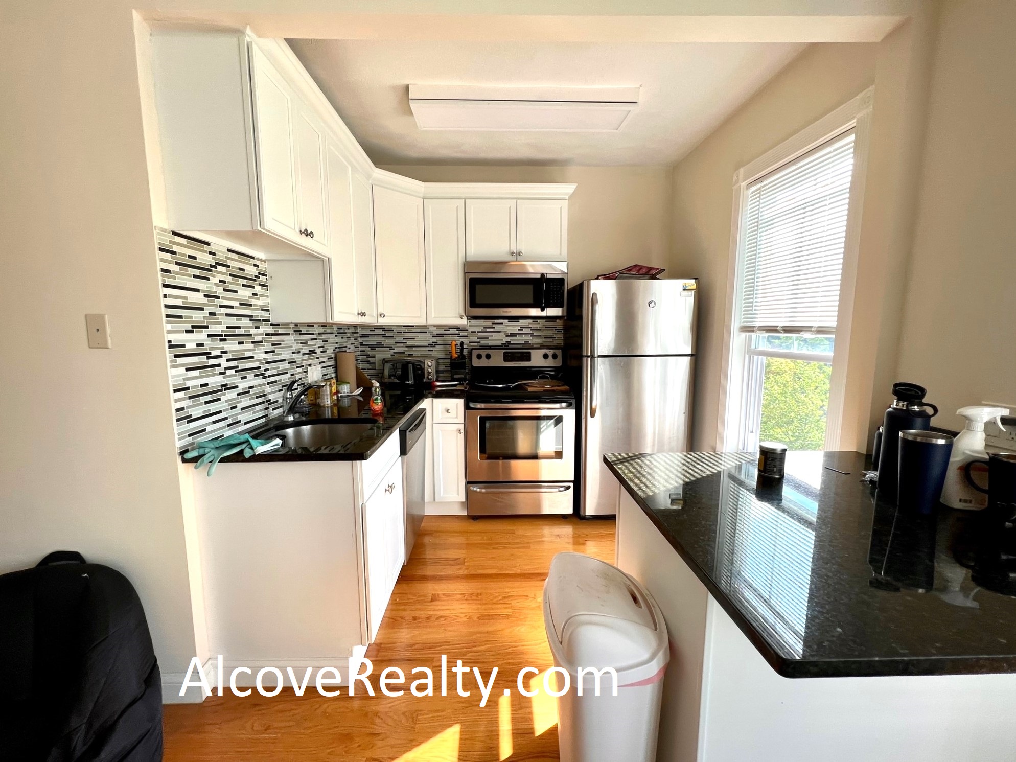 2 bed, 1 bath apartment for rent at 13 Vinal Ave Unit 3, Union Square — photo 13 of 14