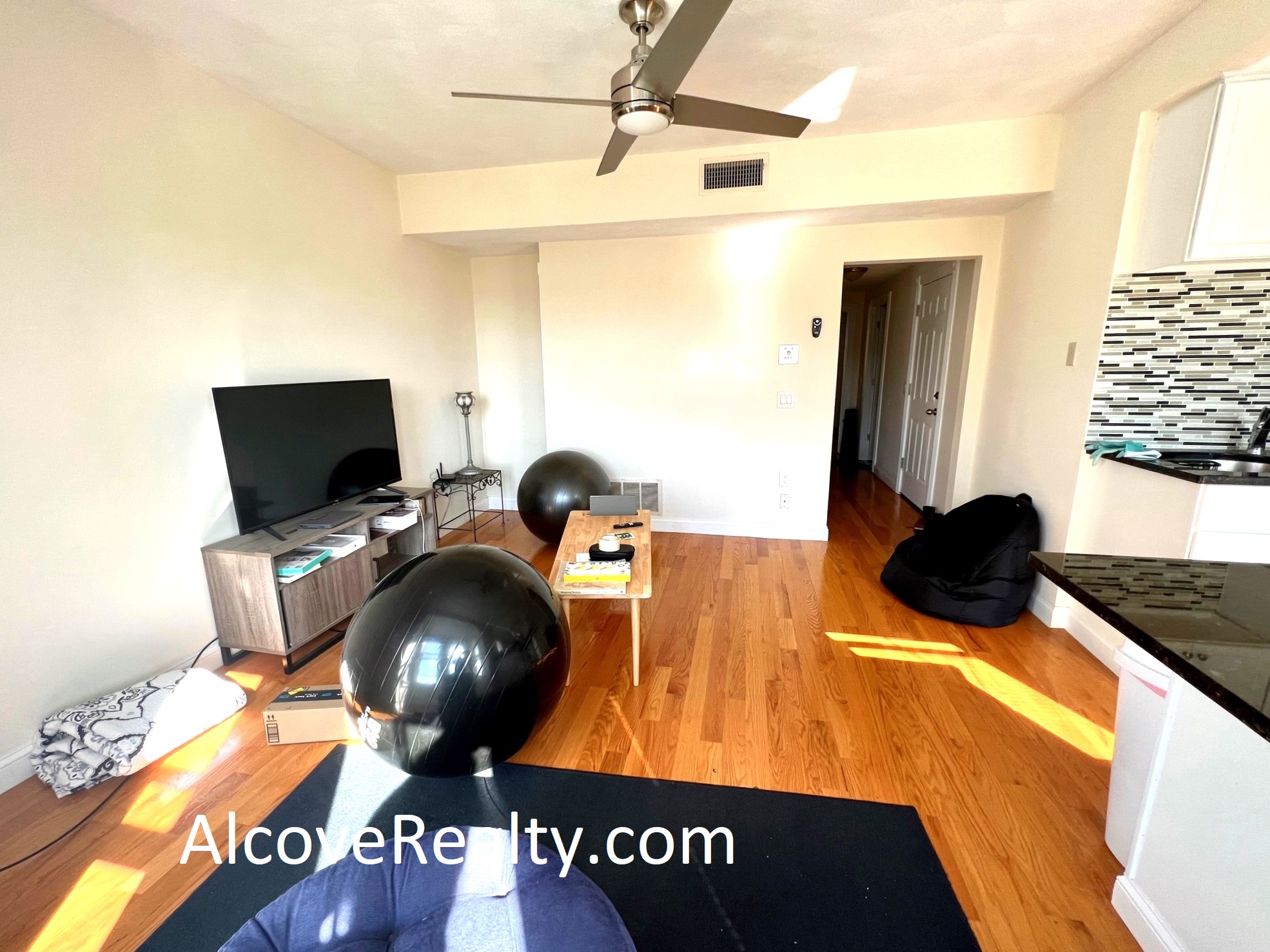 2 bed, 1 bath apartment for rent at 13 Vinal Ave Unit 3, Union Square — photo 14 of 14
