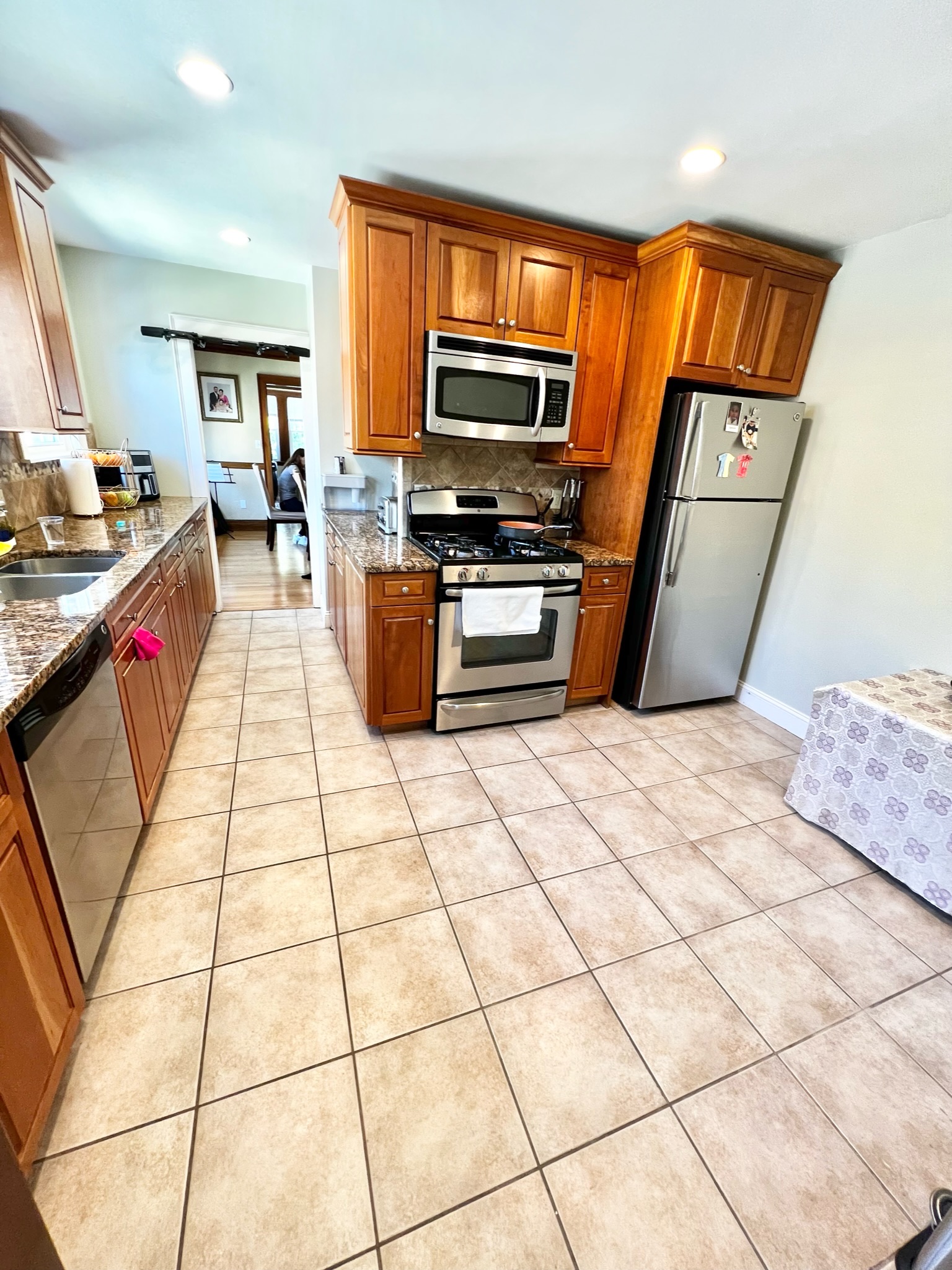 3 bed, 2 bath apartment for rent at 41 Blenford Rd Unit 2, Brighton — photo 2 of 36