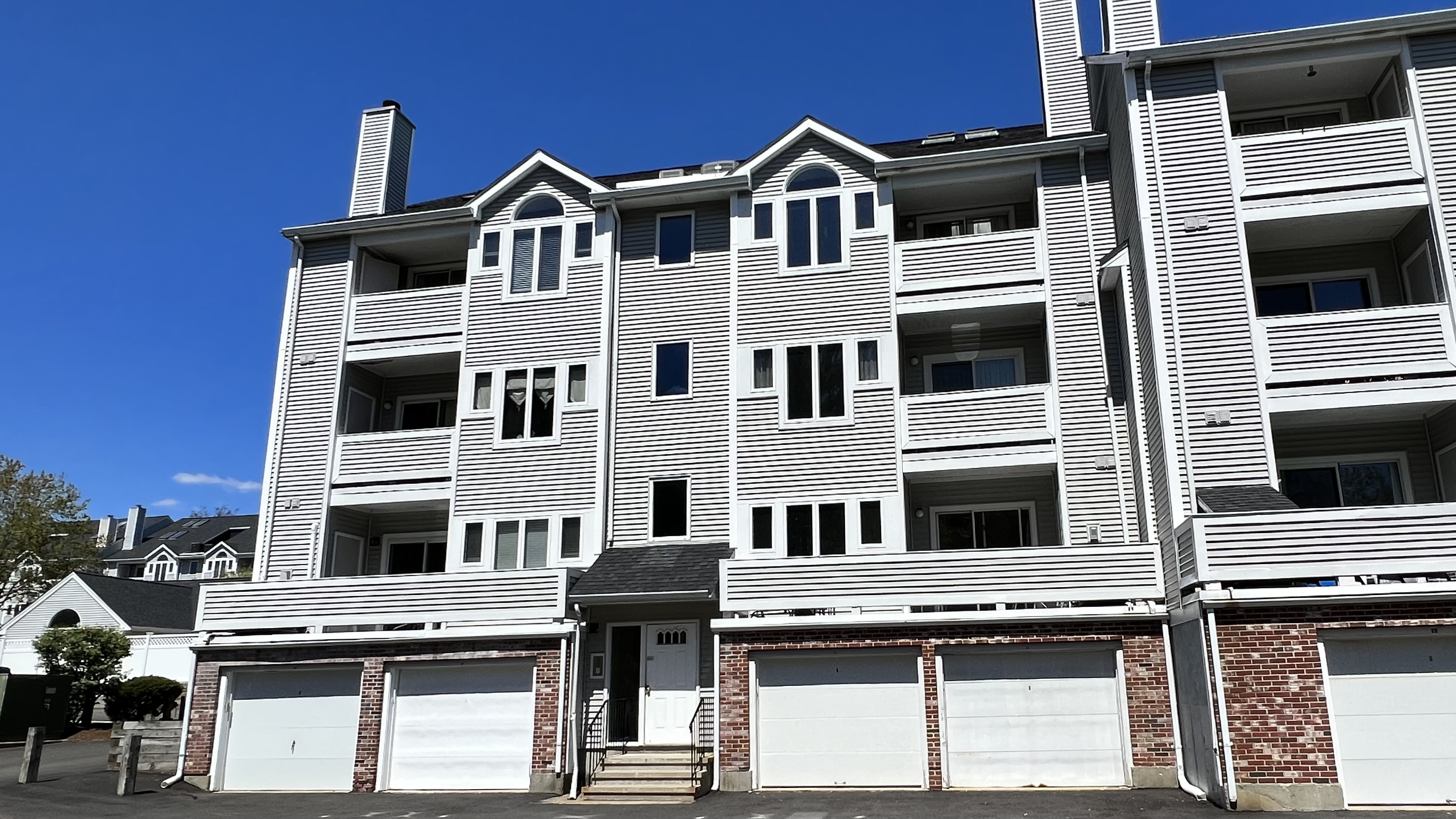 2 bed, 2 bath apartment for rent at 114 Burkhall St Unit R, Weymouth