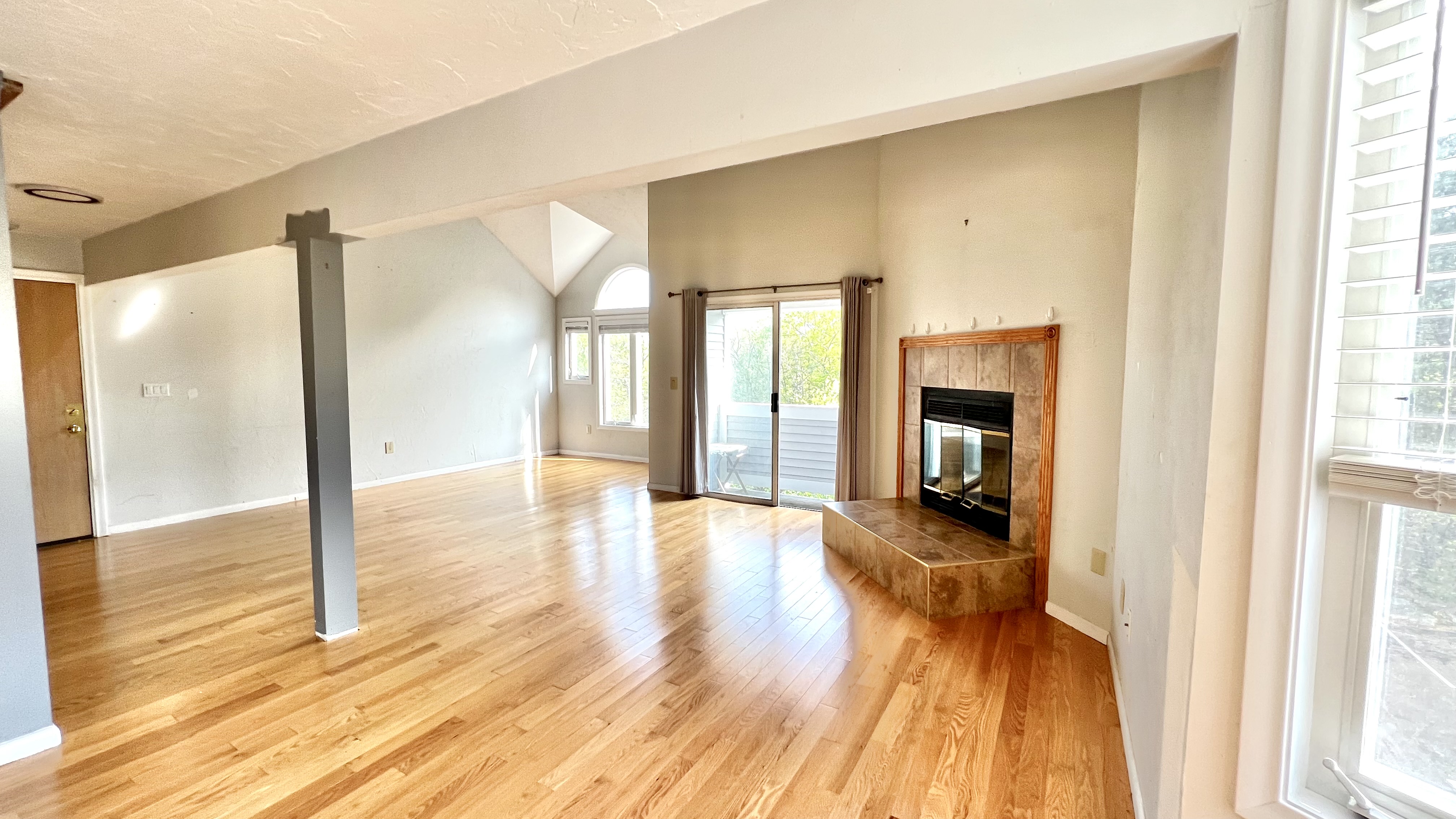 2 bed, 2 bath apartment for rent at 114 Burkhall St Unit R, Weymouth — photo 3 of 21