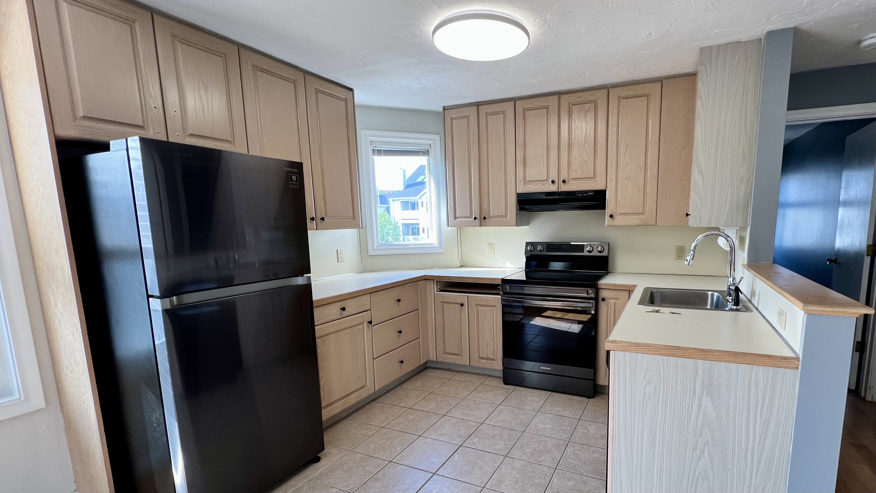 2 bed, 2 bath apartment for rent at 114 Burkhall St Unit R, Weymouth — photo 6 of 21
