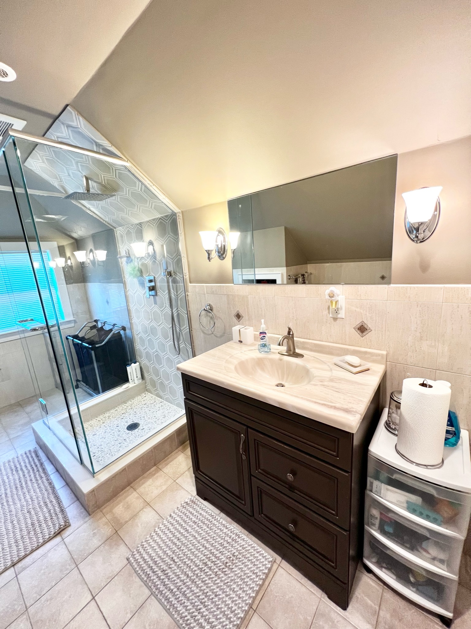 3 bed, 2 bath apartment for rent at 41 Blenford Rd Unit 2, Brighton — photo 10 of 36