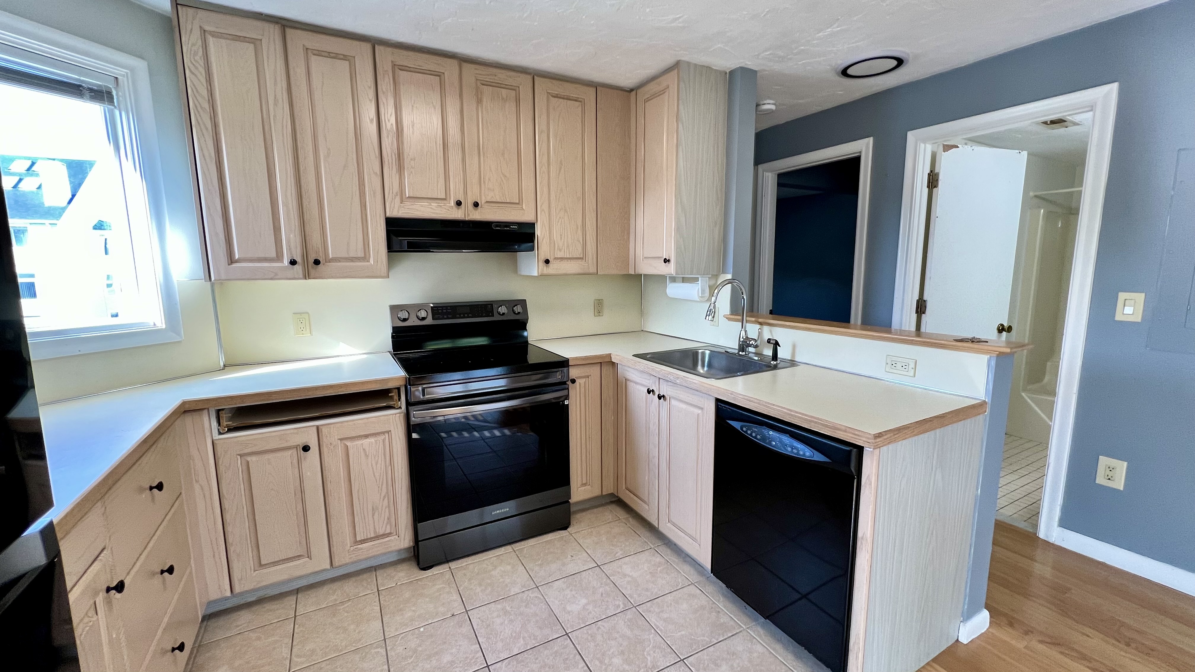 2 bed, 2 bath apartment for rent at 114 Burkhall St Unit R, Weymouth — photo 7 of 21