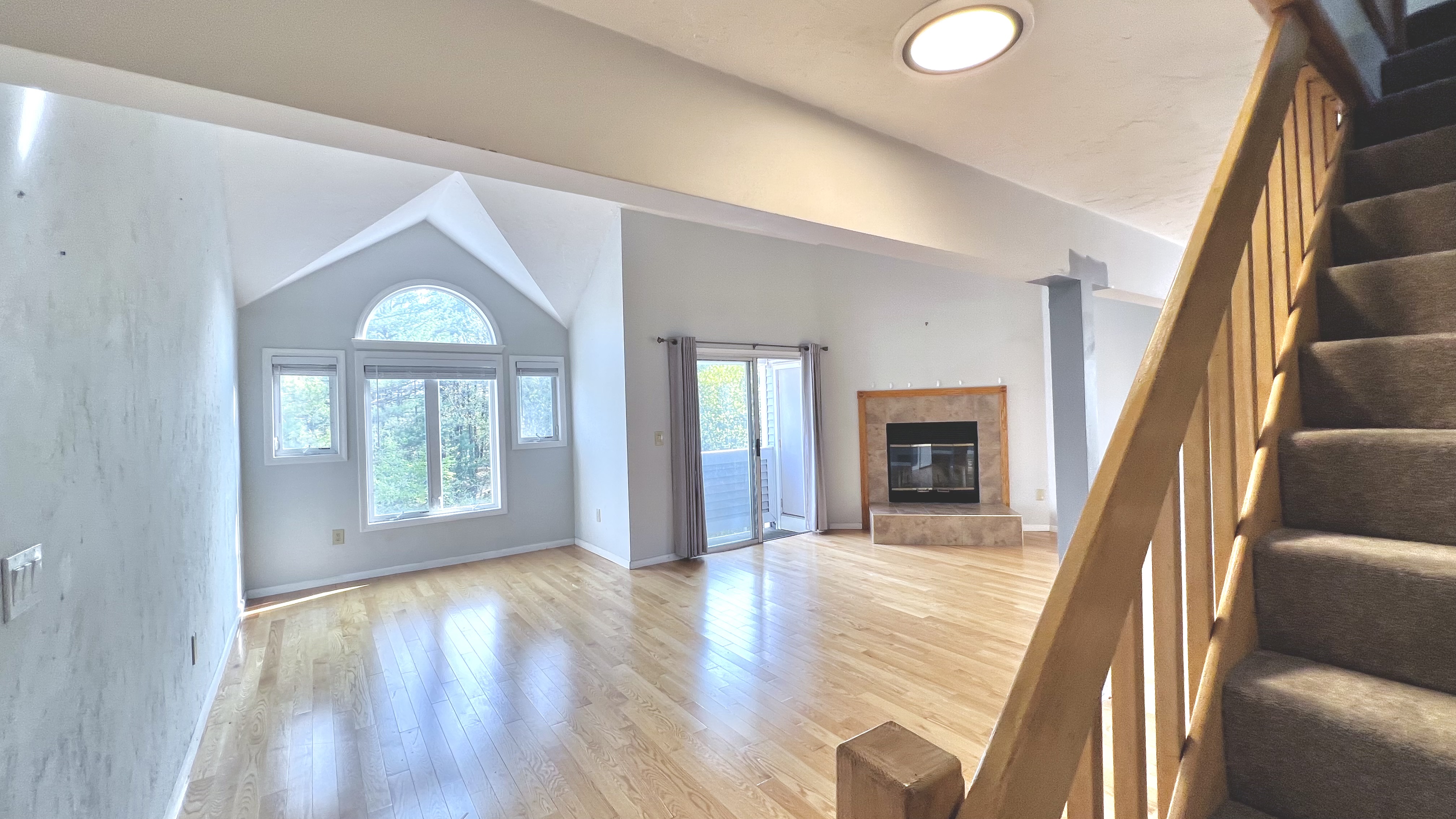 2 bed, 2 bath apartment for rent at 114 Burkhall St Unit R, Weymouth — photo 2 of 21