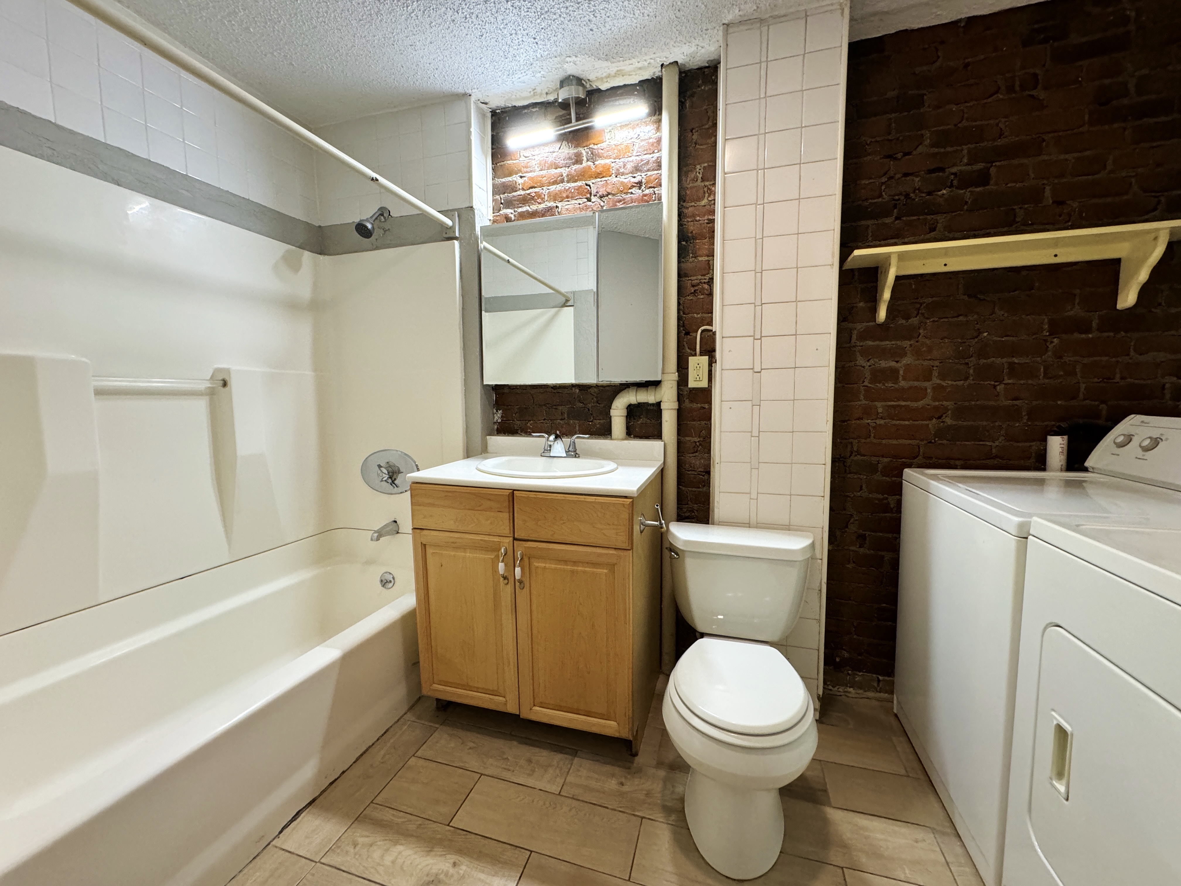2 bed, 1 bath apartment for rent at 62 Beacon St Unit 3, Chelsea — photo 6 of 11