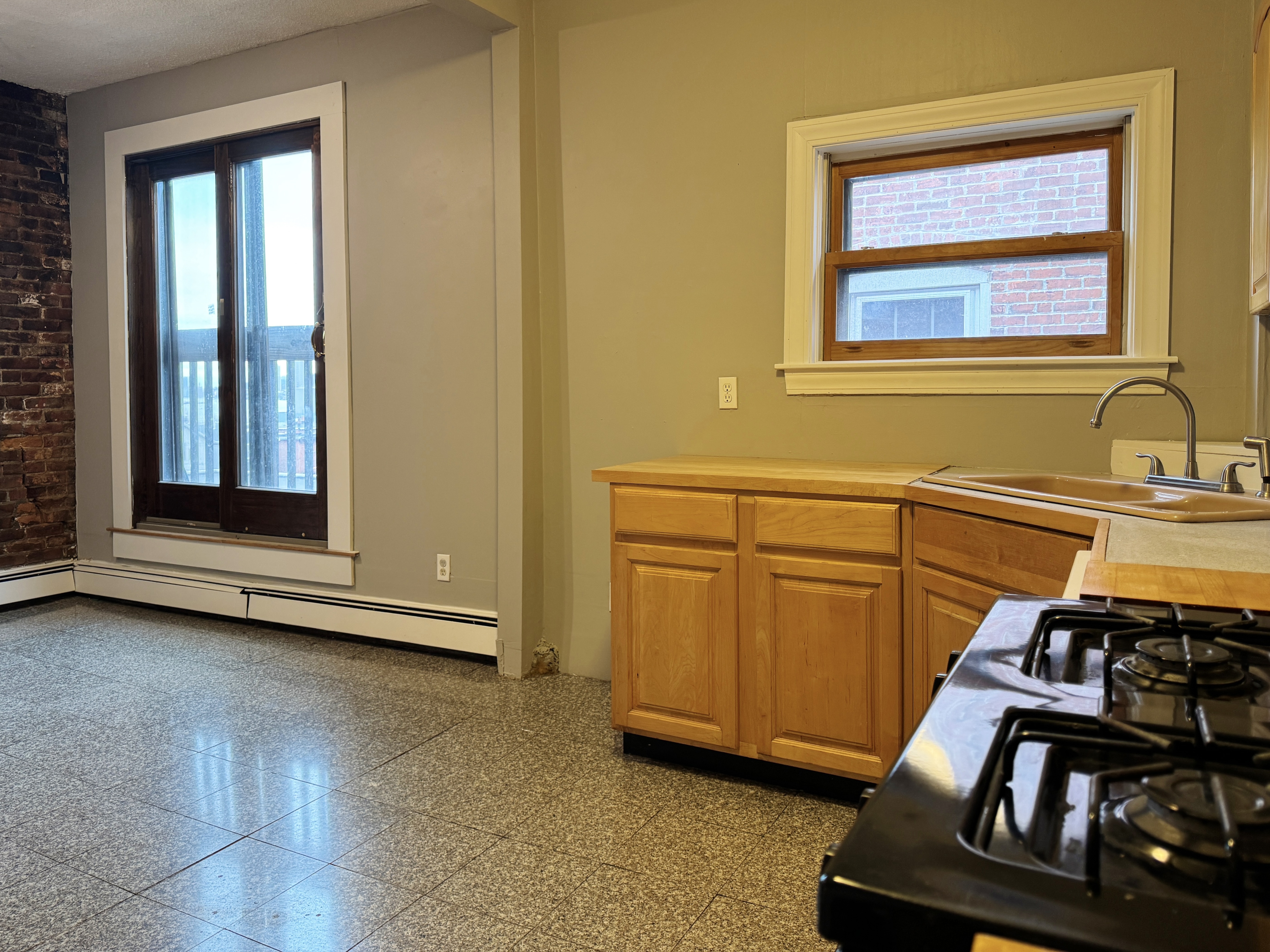 2 bed, 1 bath apartment for rent at 62 Beacon St Unit 3, Chelsea — photo 9 of 11