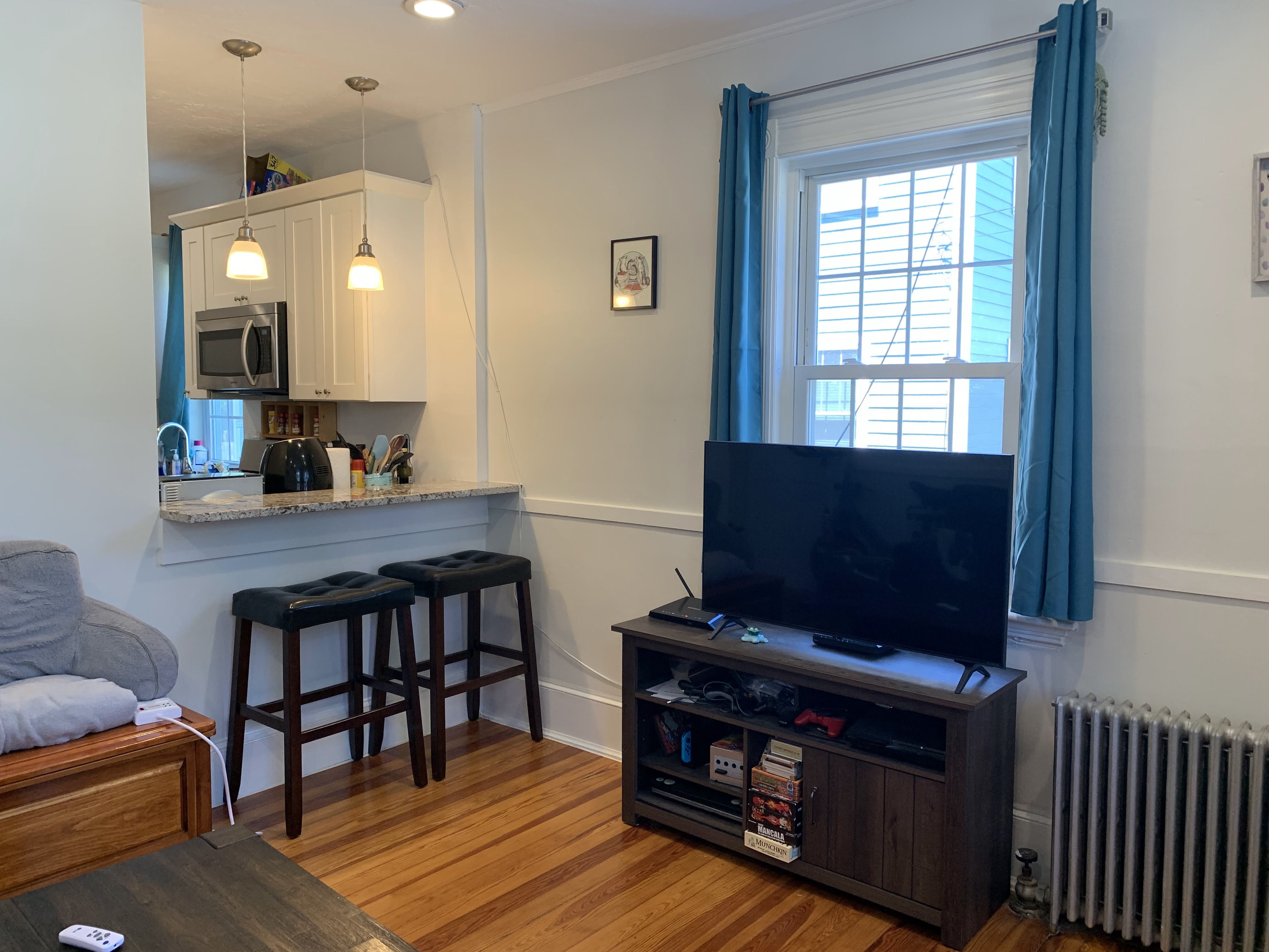 2 bed, 1 bath apartment for rent at 23 Goethe St Unit 1, West Roxbury — photo 3 of 13