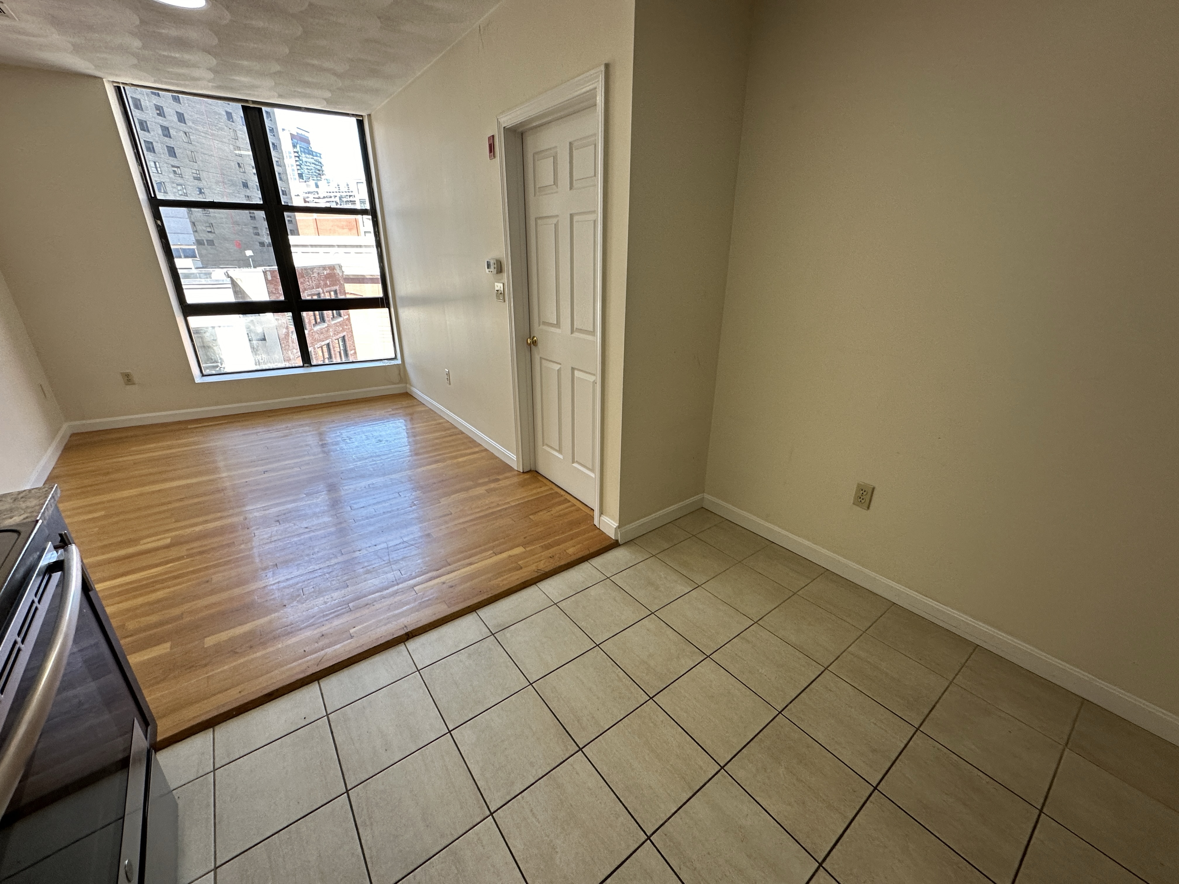 81 Essex St, Chinatown