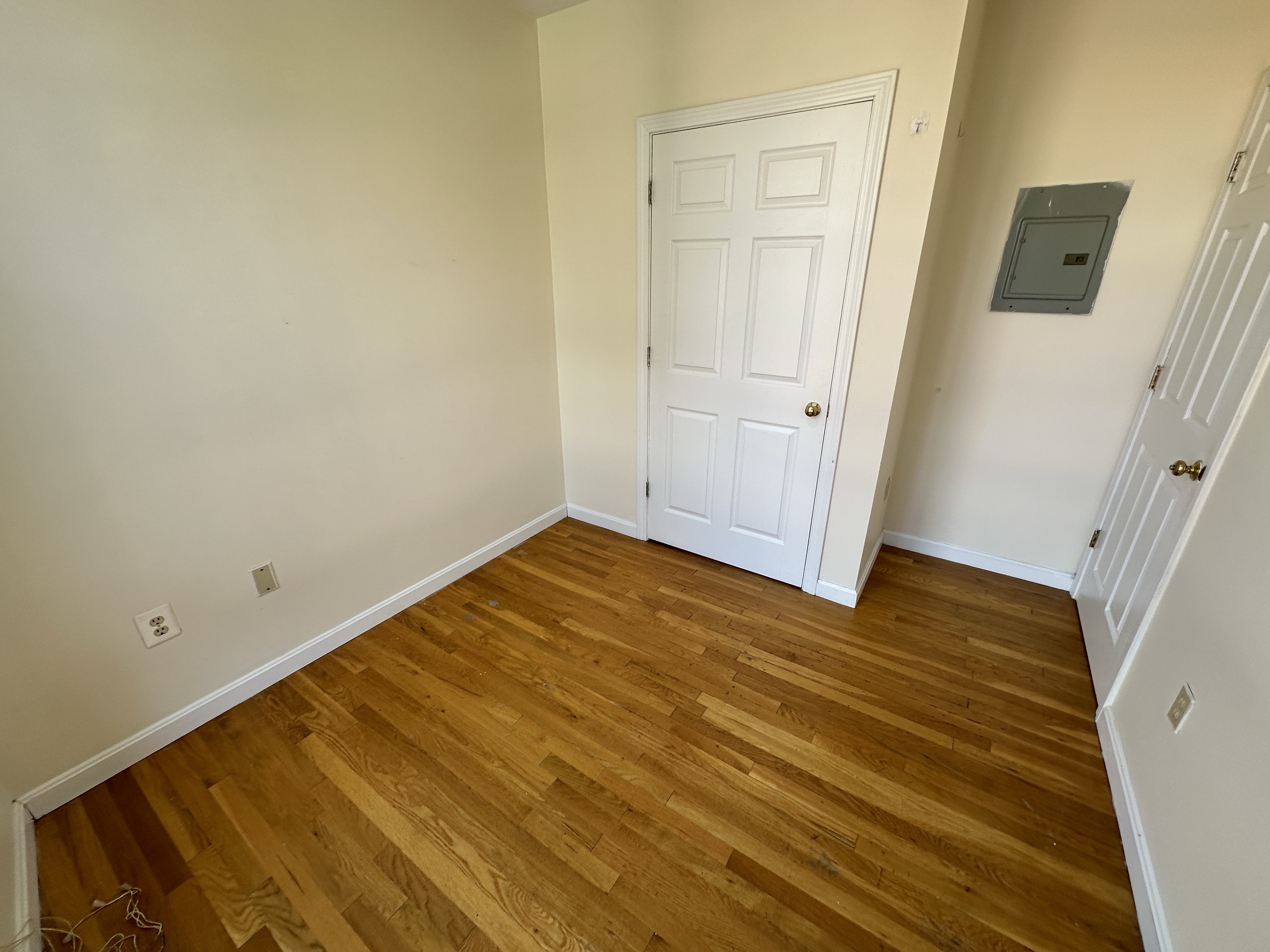 81 Essex St, Chinatown