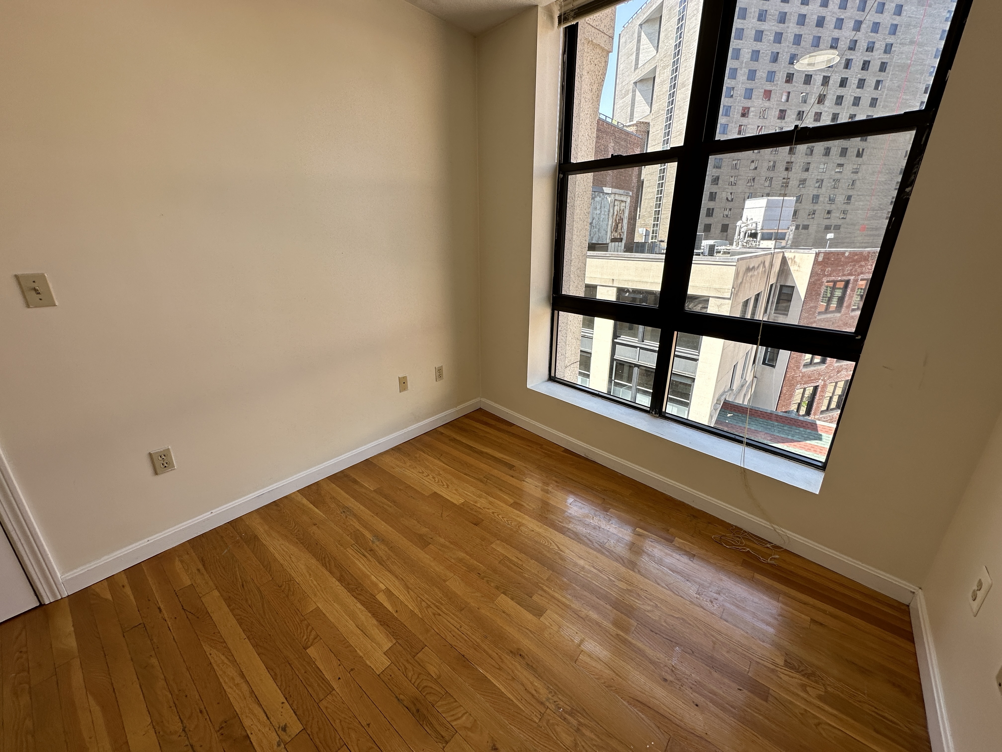 81 Essex St, Chinatown