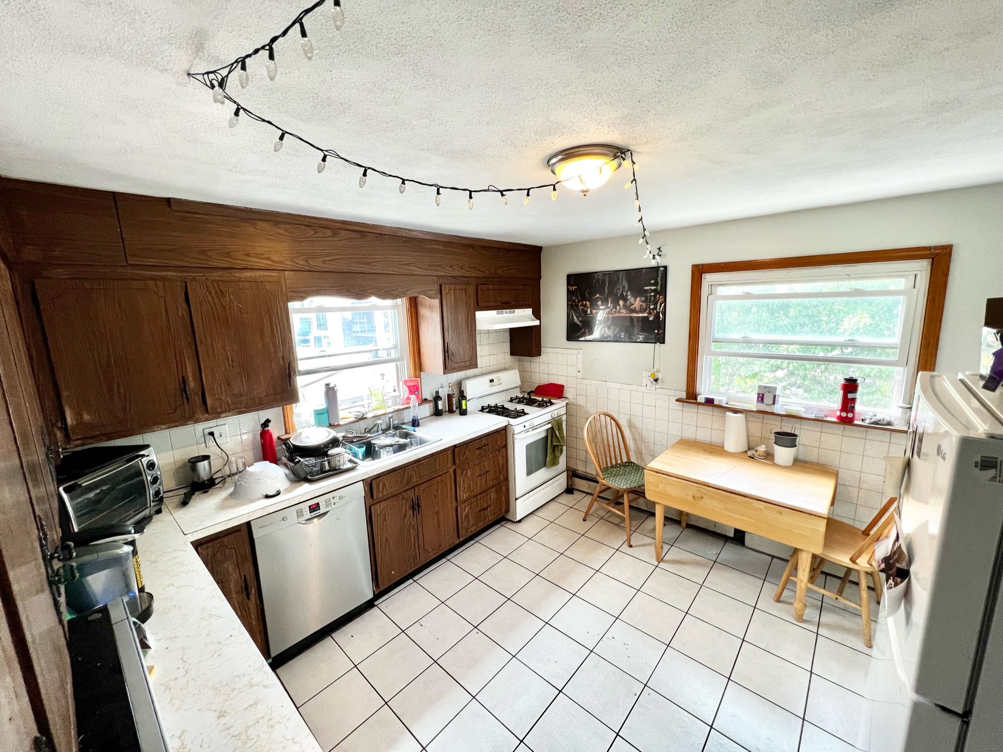 3 bed, 1 bath apartment for rent at 10 Litchfield St Unit 4, Brighton