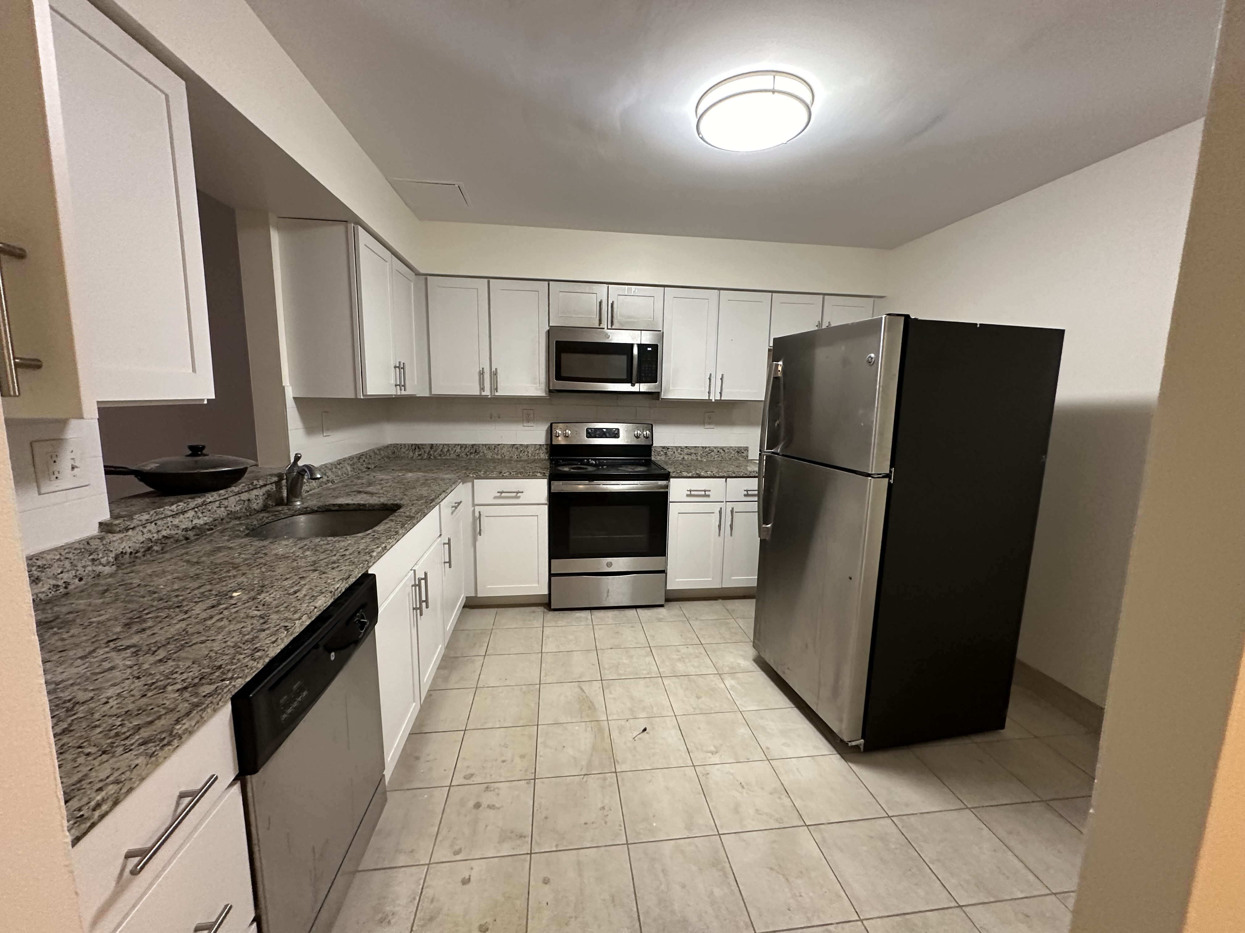 3 bed, 2 bath apartment for rent at 650 Columbus Ave Unit 650 - 112, South End — photo 11 of 20