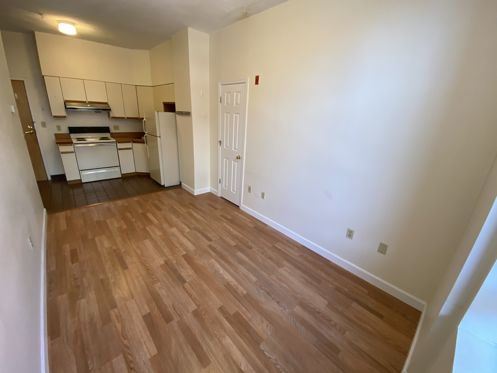 81 Essex St, Chinatown