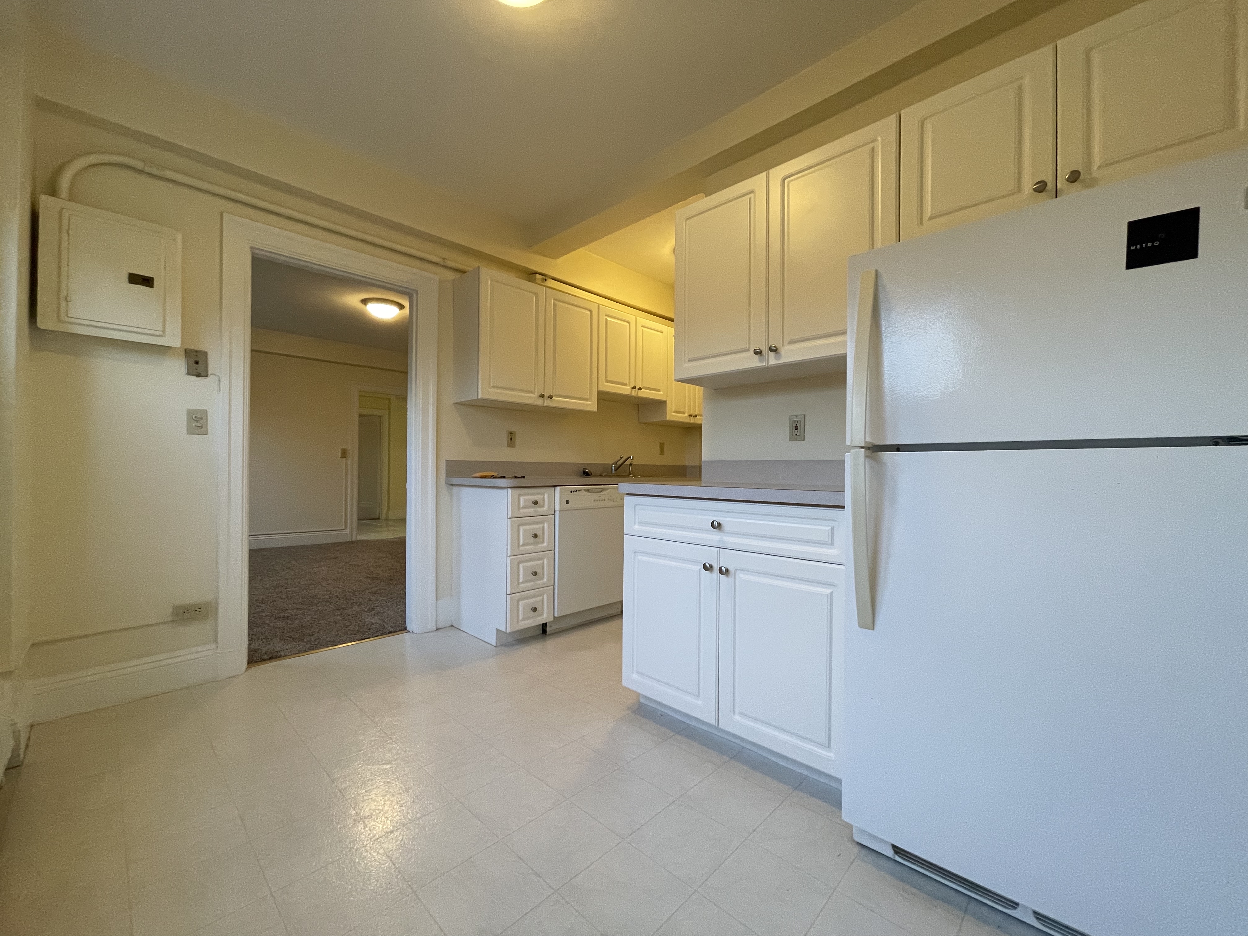 1 bed, 1 bath apartment for rent at 1401 Beacon St Unit 305, Coolidge Corner — photo 2 of 13
