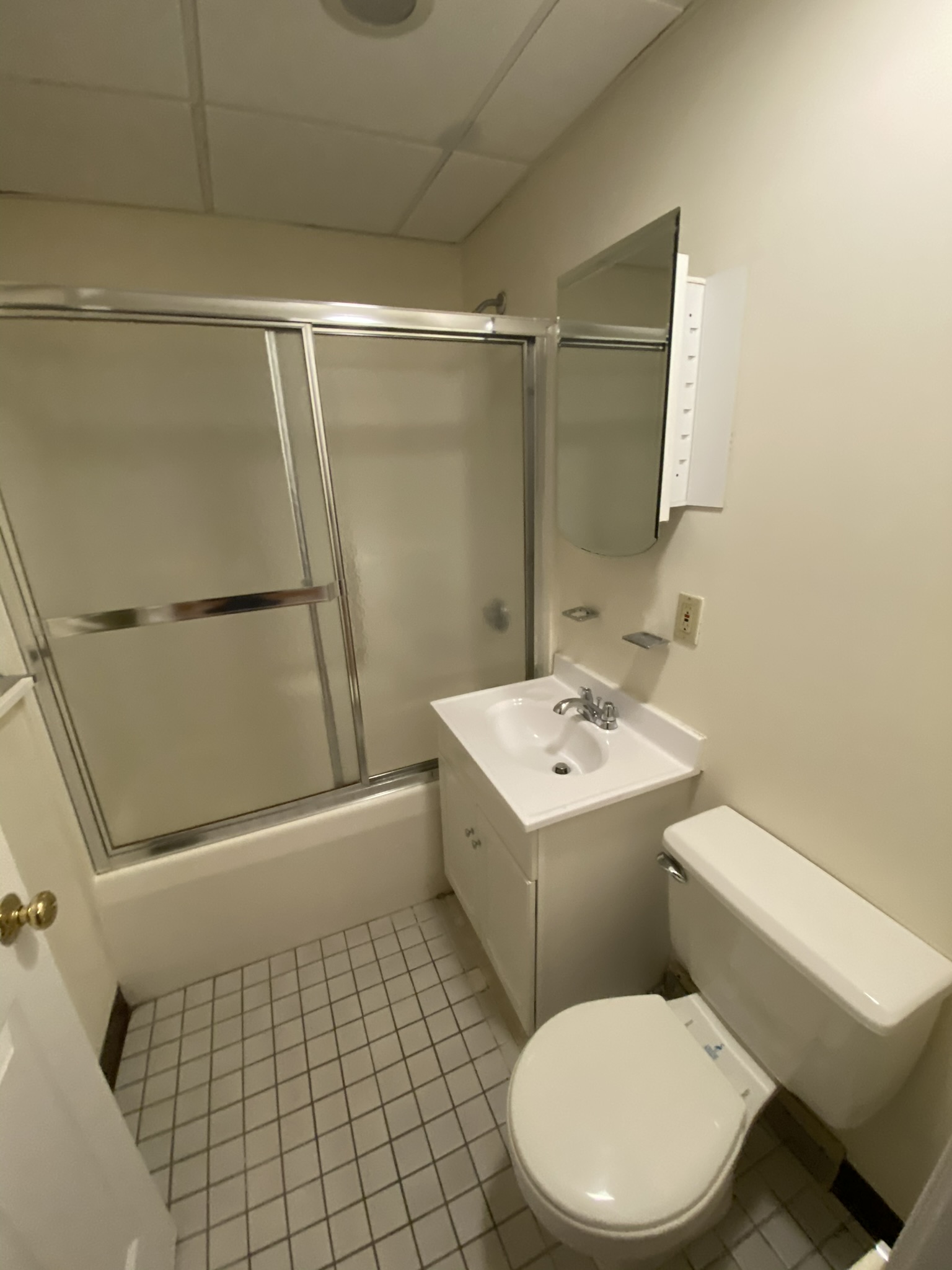 81 Essex St, Chinatown