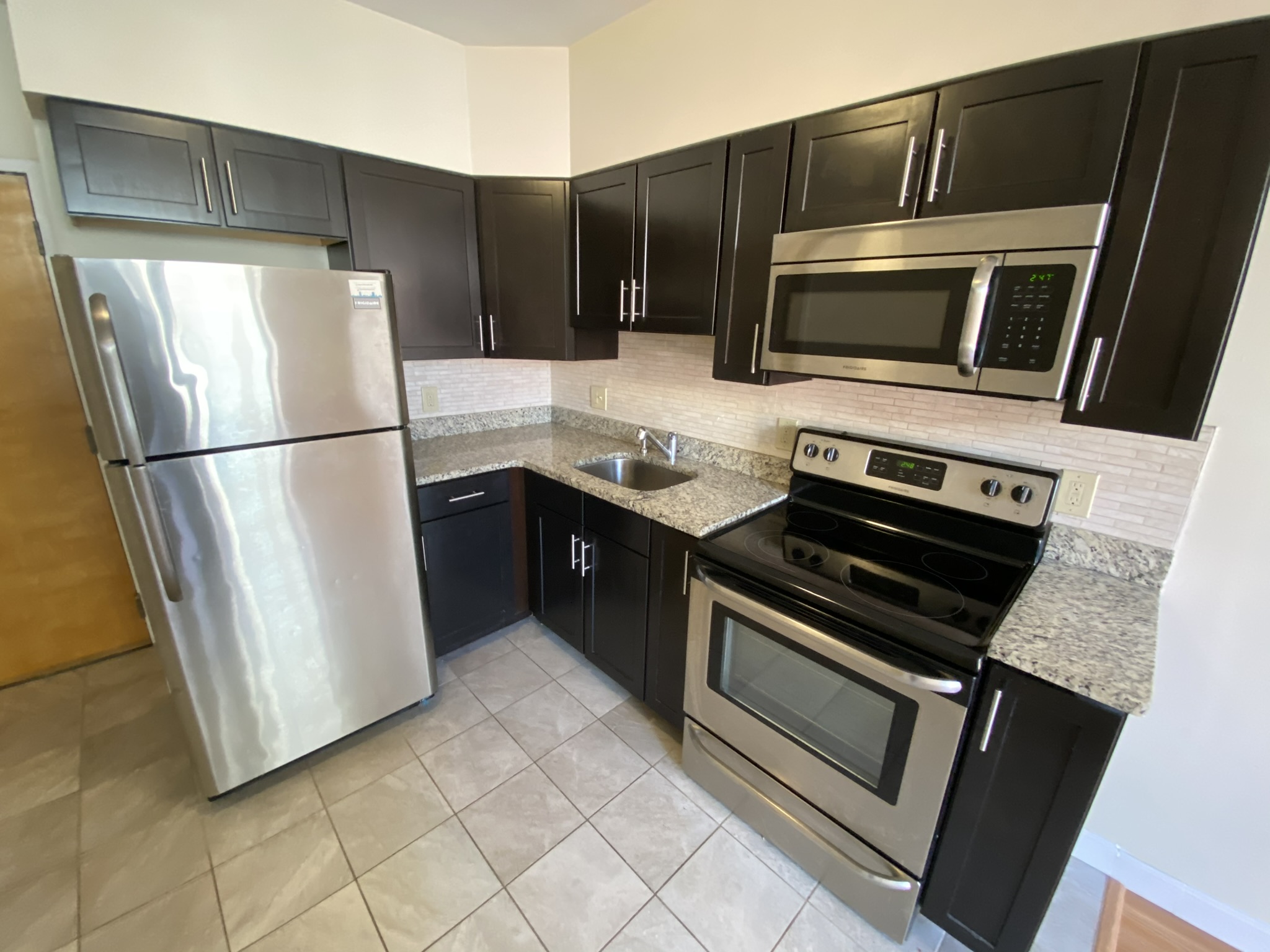 81 Essex St, Chinatown