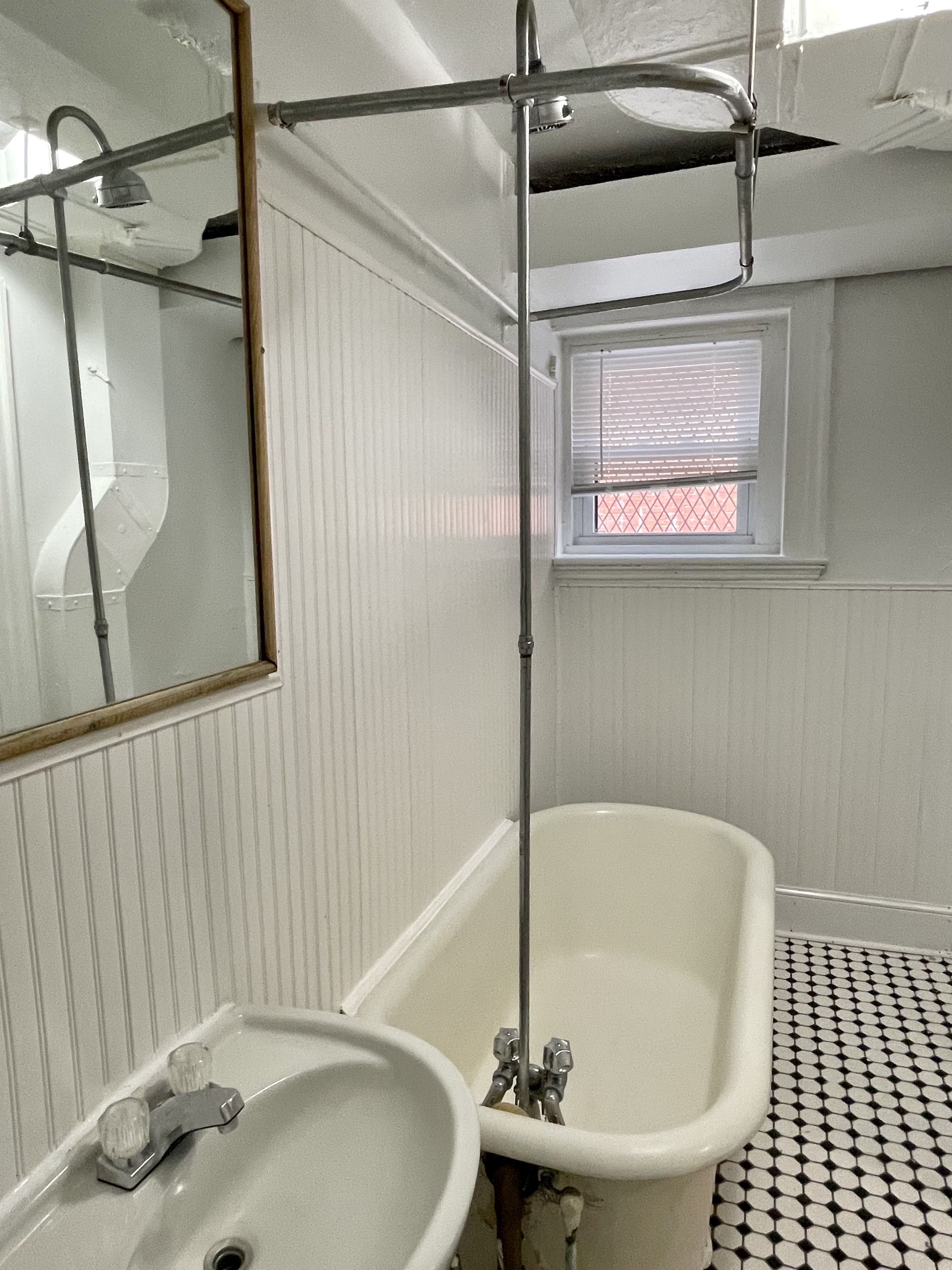 1 bed, 1 bath apartment for rent at 8 Fairfield St Unit 1, Back Bay — photo 6 of 7