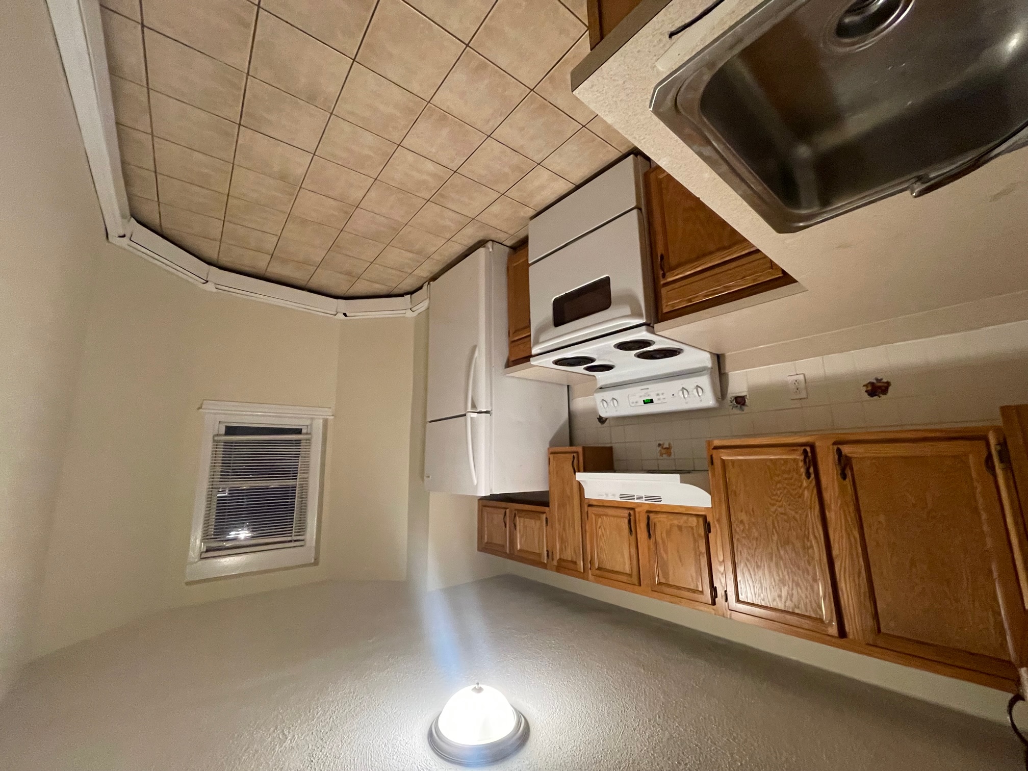 2.5 bed, 1 bath apartment for rent at 3 Bishop Allen Dr Unit 1, Central Square — photo 1 of 14