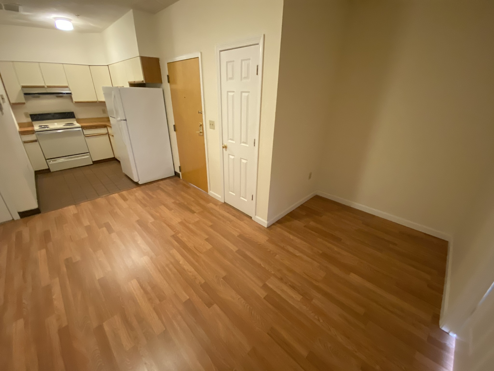 81 Essex St, Chinatown