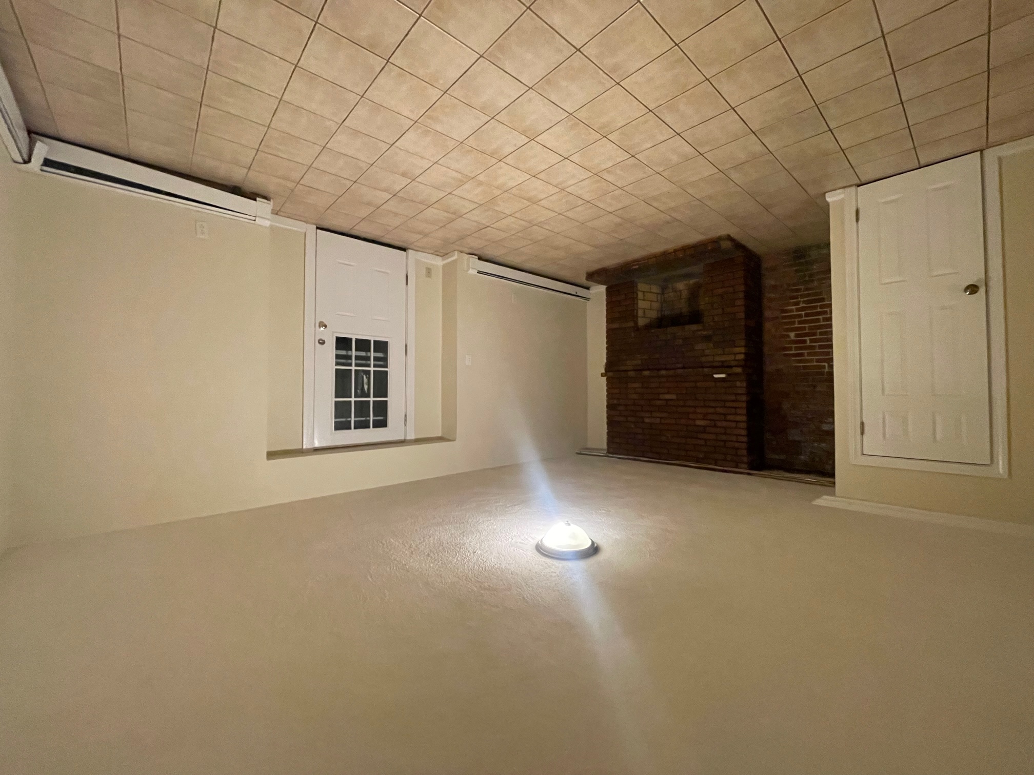 2.5 bed, 1 bath apartment for rent at 3 Bishop Allen Dr Unit 1, Central Square — photo 6 of 14