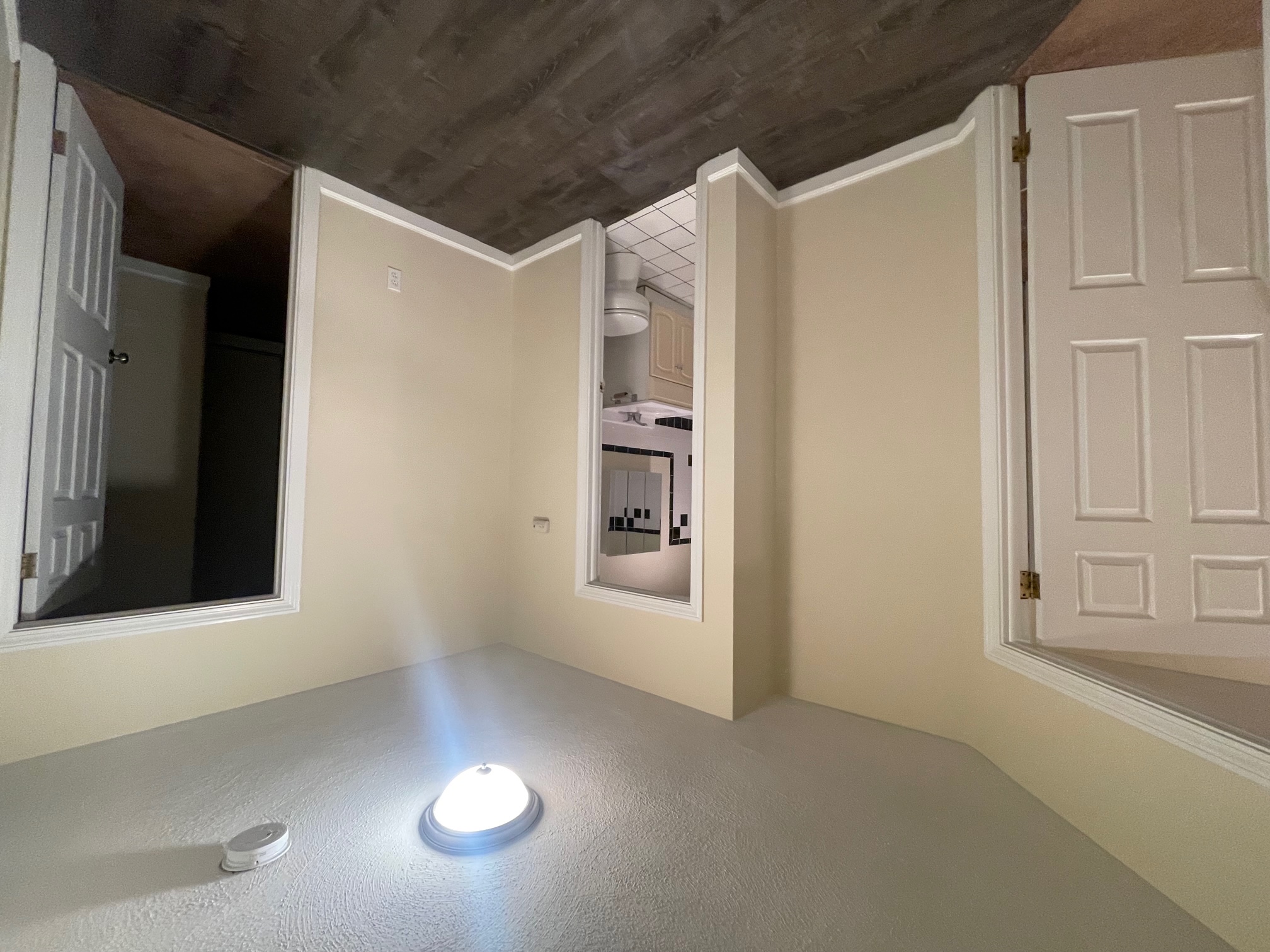 2.5 bed, 1 bath apartment for rent at 3 Bishop Allen Dr Unit 1, Central Square — photo 8 of 14