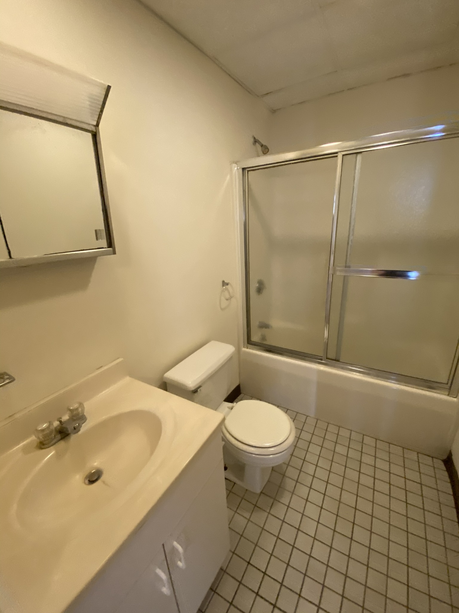 81 Essex St, Chinatown