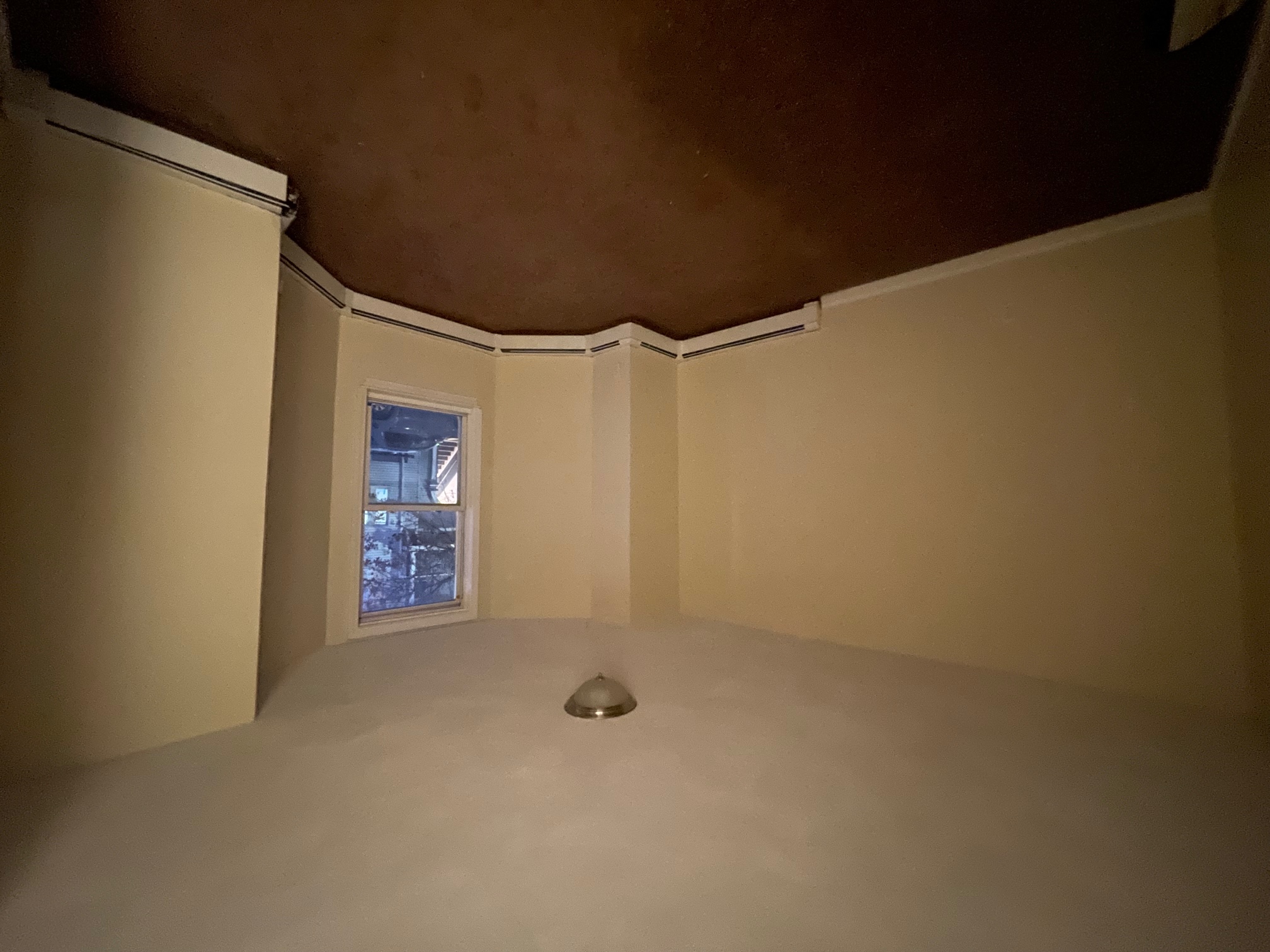 2.5 bed, 1 bath apartment for rent at 3 Bishop Allen Dr Unit 1, Central Square — photo 13 of 14