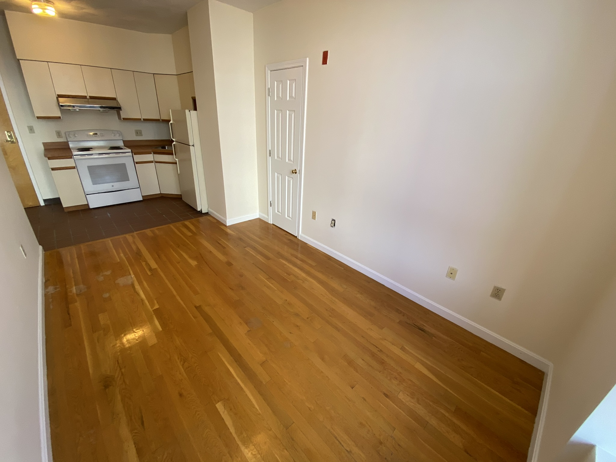 81 Essex St, Chinatown