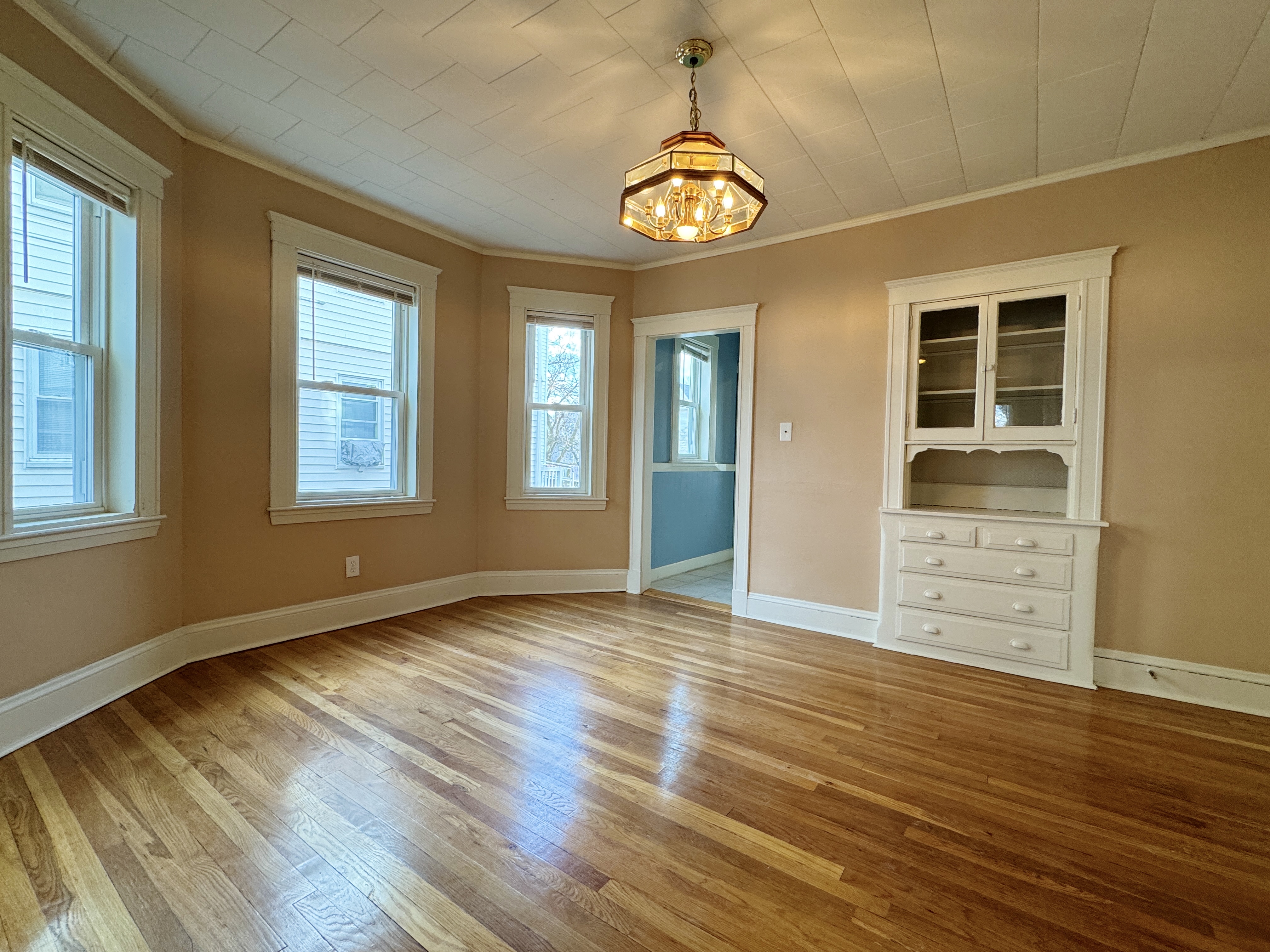 2 bed, 1 bath apartment for rent at 57 Oliver St Unit 1, Malden — photo 3 of 12