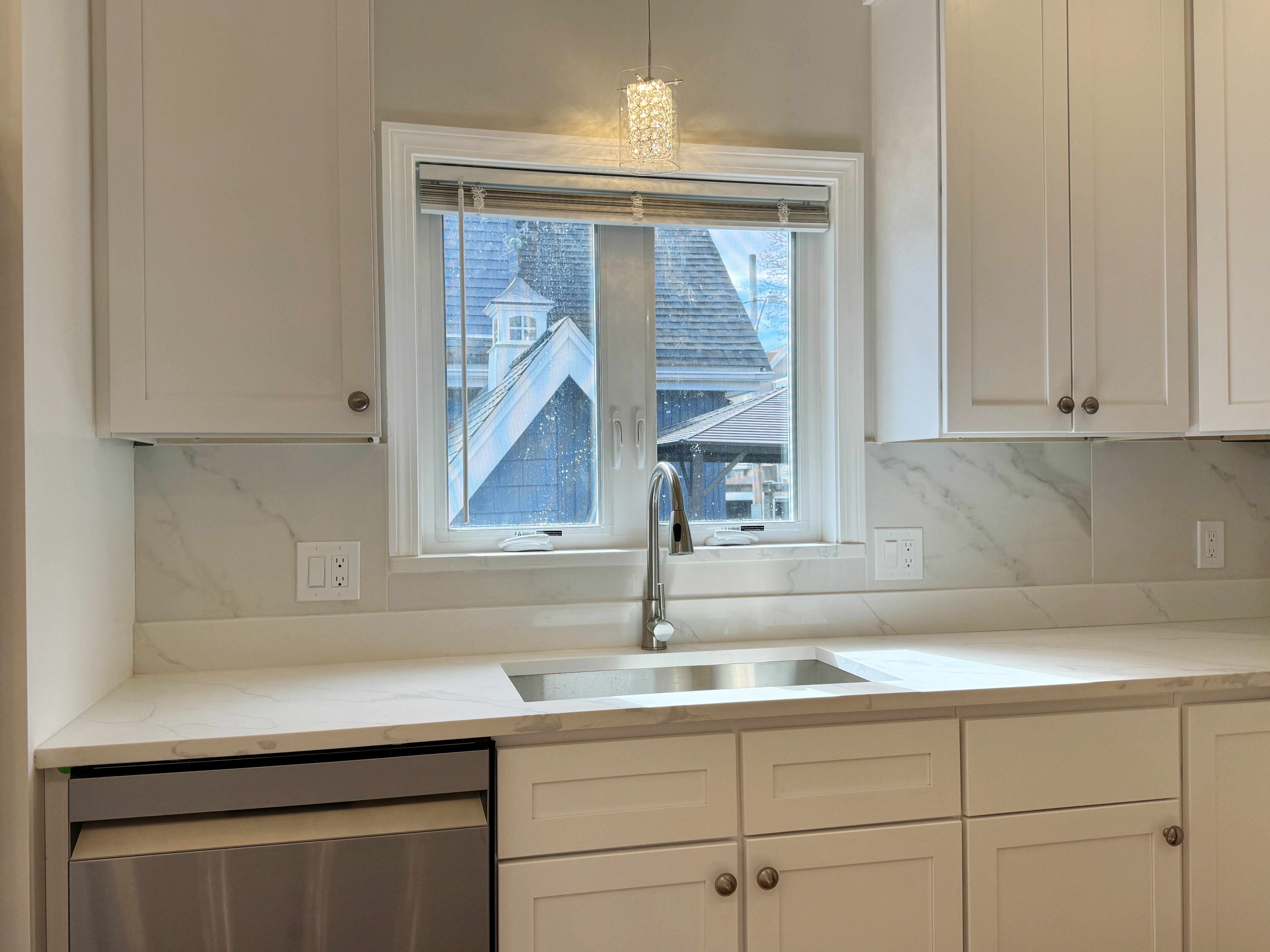6 bed, 2 bath apartment for rent at 88 Wyoming Ave Unit 2, Malden — photo 5 of 22
