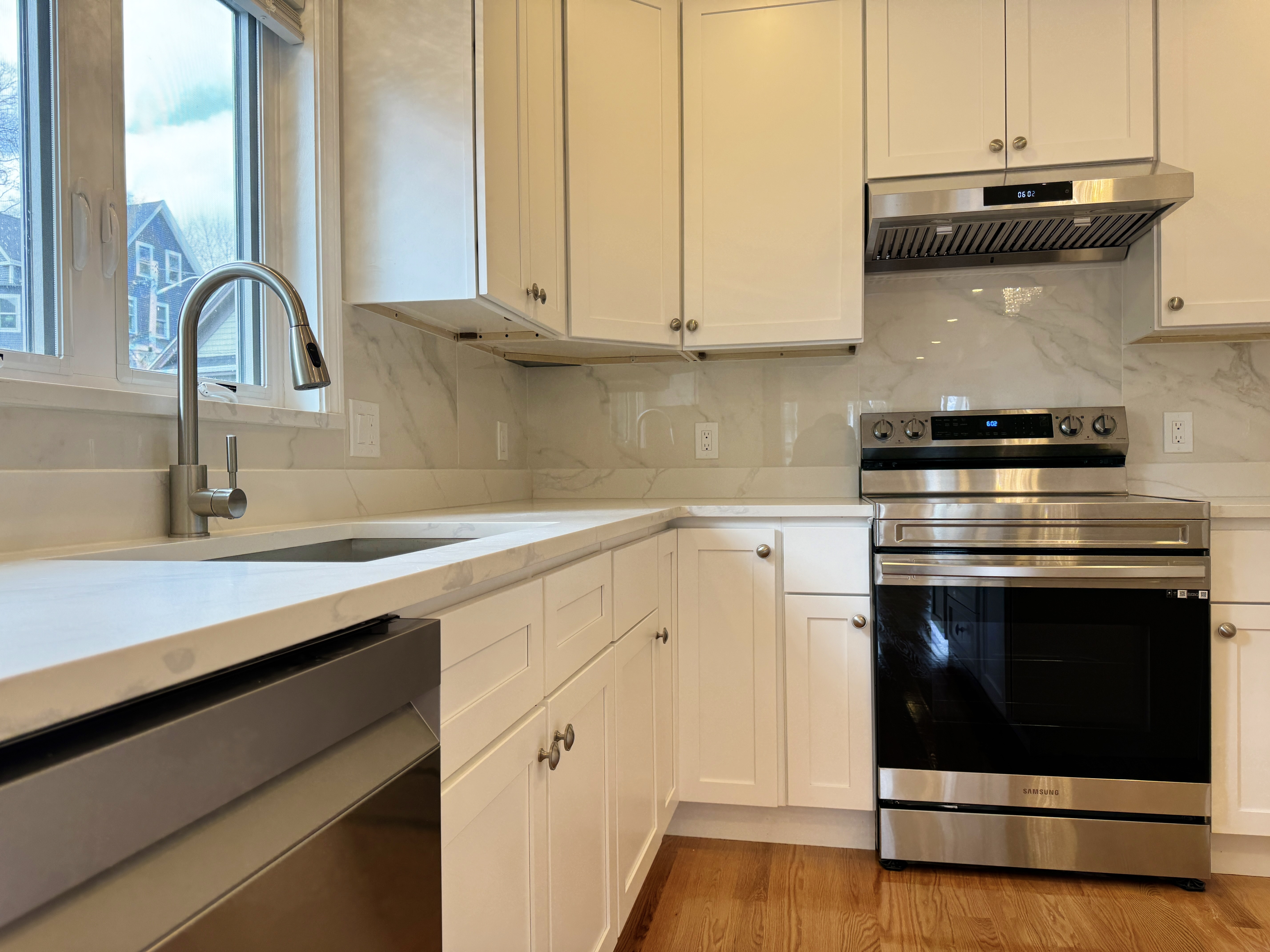 6 bed, 2 bath apartment for rent at 88 Wyoming Ave Unit 2, Malden — photo 6 of 22