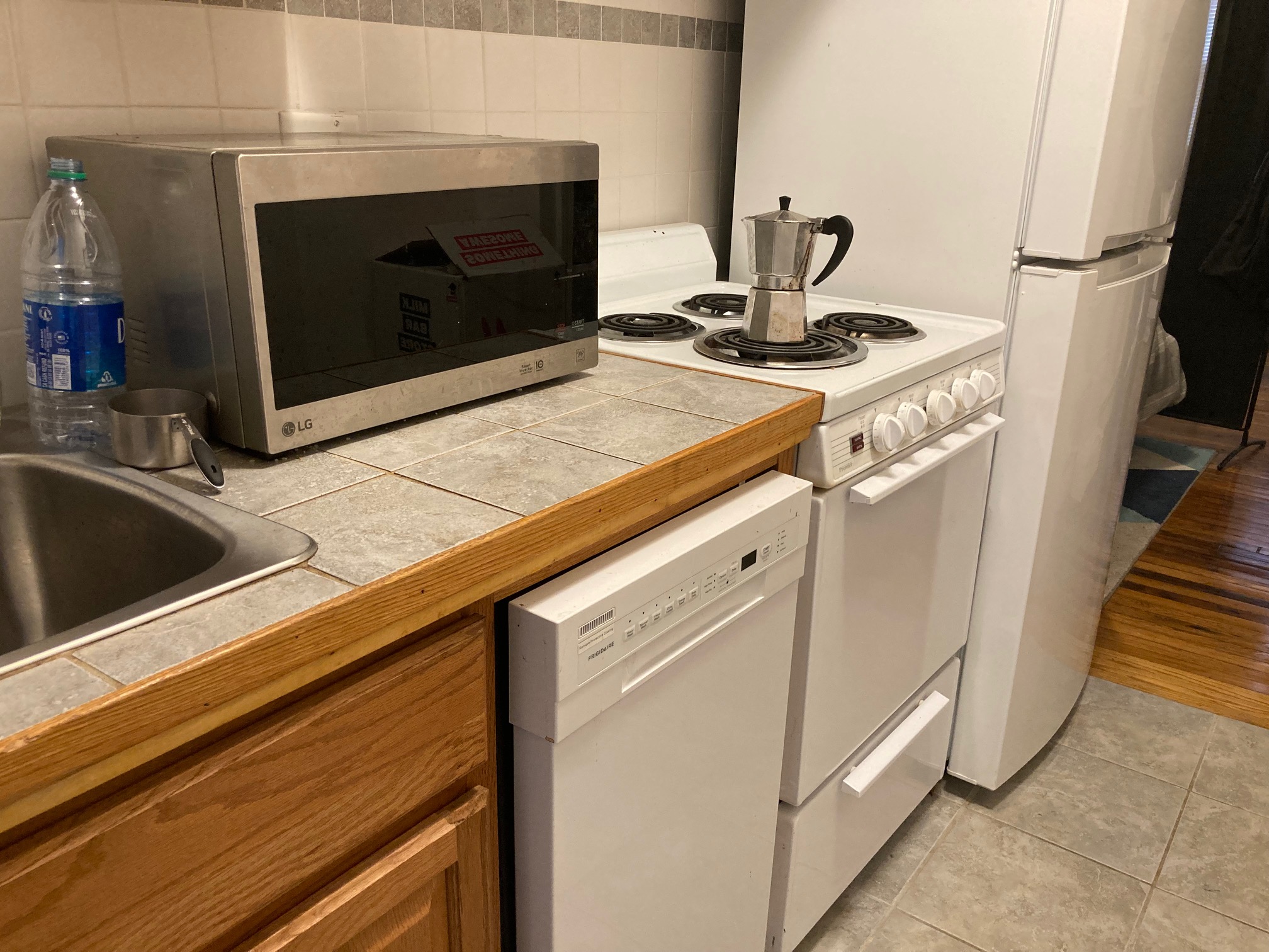 Studio bed, 1 bath apartment for rent at 64 Phillips St Unit A, Beacon Hill — photo 1 of 10
