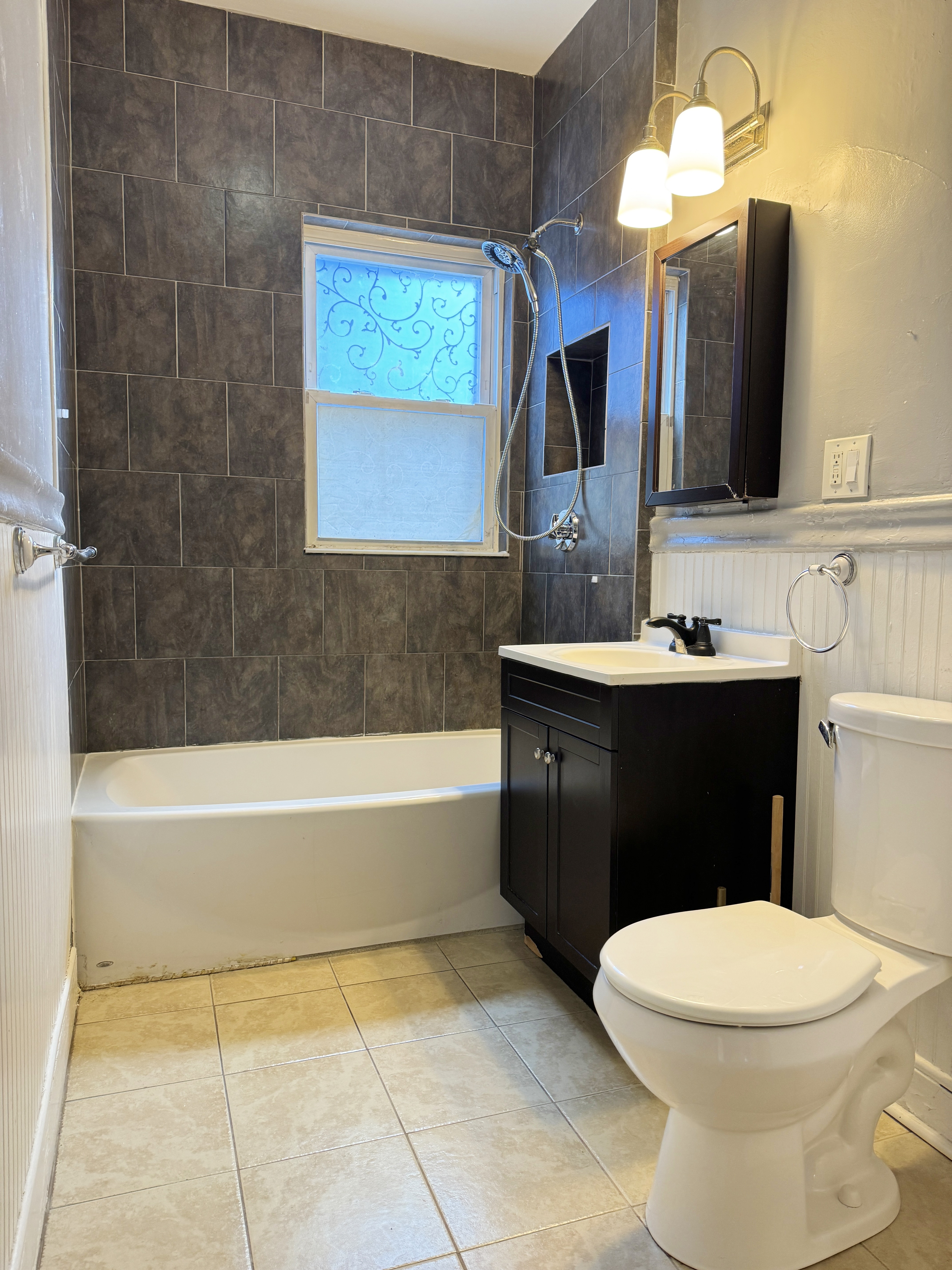 3 bed, 2 bath apartment for rent at 21 Cottage St Unit 1, Chelsea — photo 10 of 18