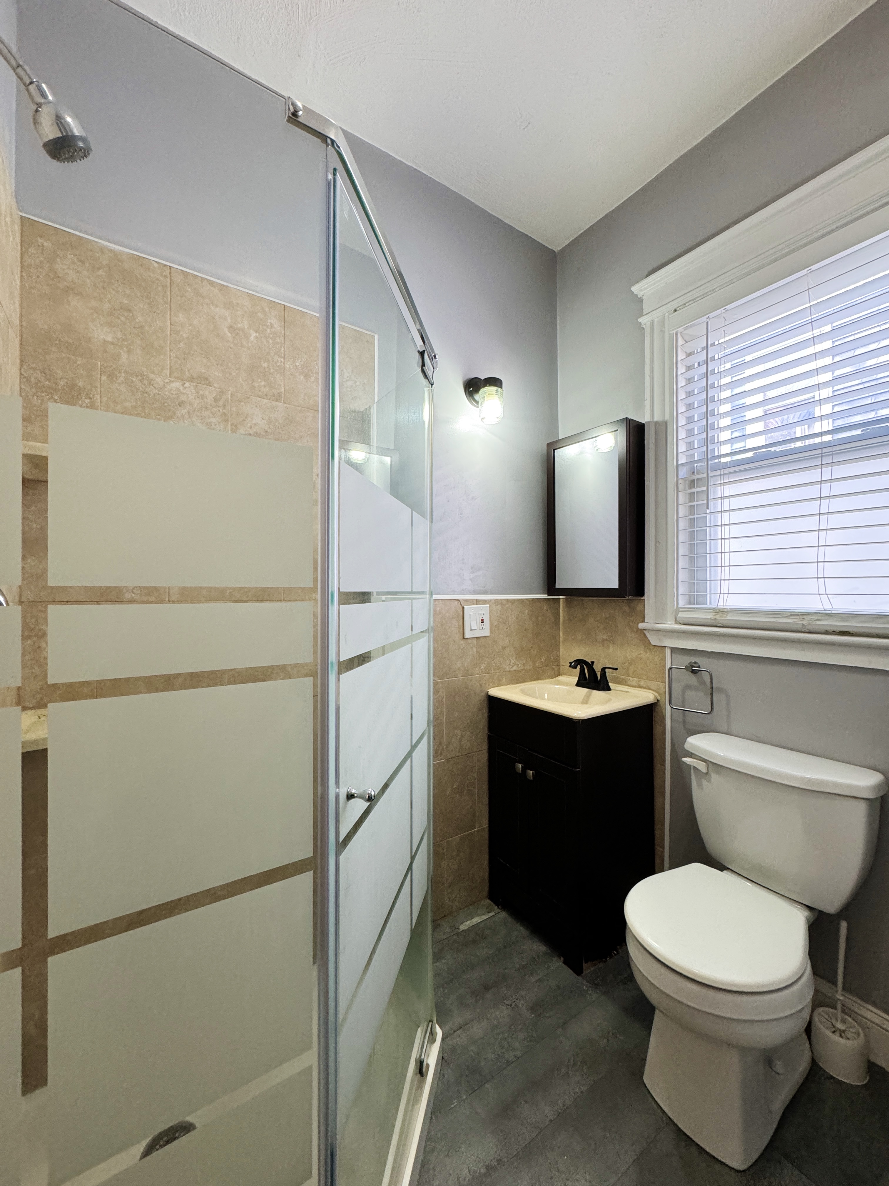 3 bed, 2 bath apartment for rent at 21 Cottage St Unit 1, Chelsea — photo 5 of 18