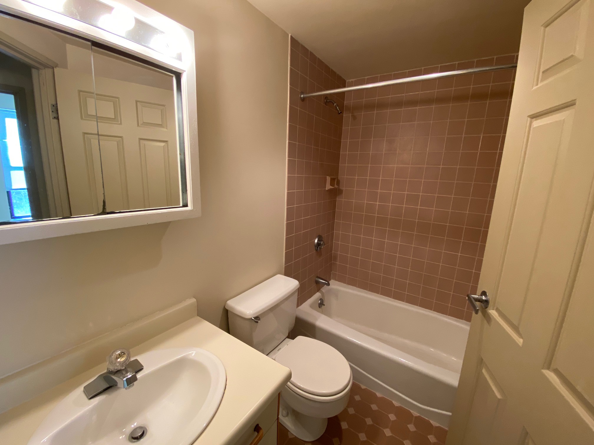 2 bed, 1 bath apartment for rent at 40 Worcester Sq Unit 15, South End — photo 12 of 16