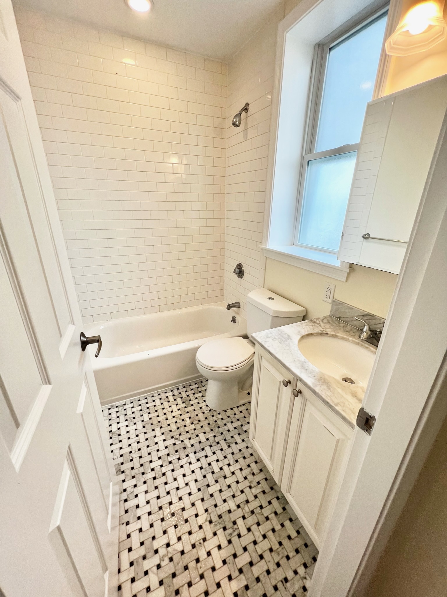 2 bed, 1 bath apartment for rent at 4 Chauncy Unit 1-02, Harvard Square — photo 5 of 7
