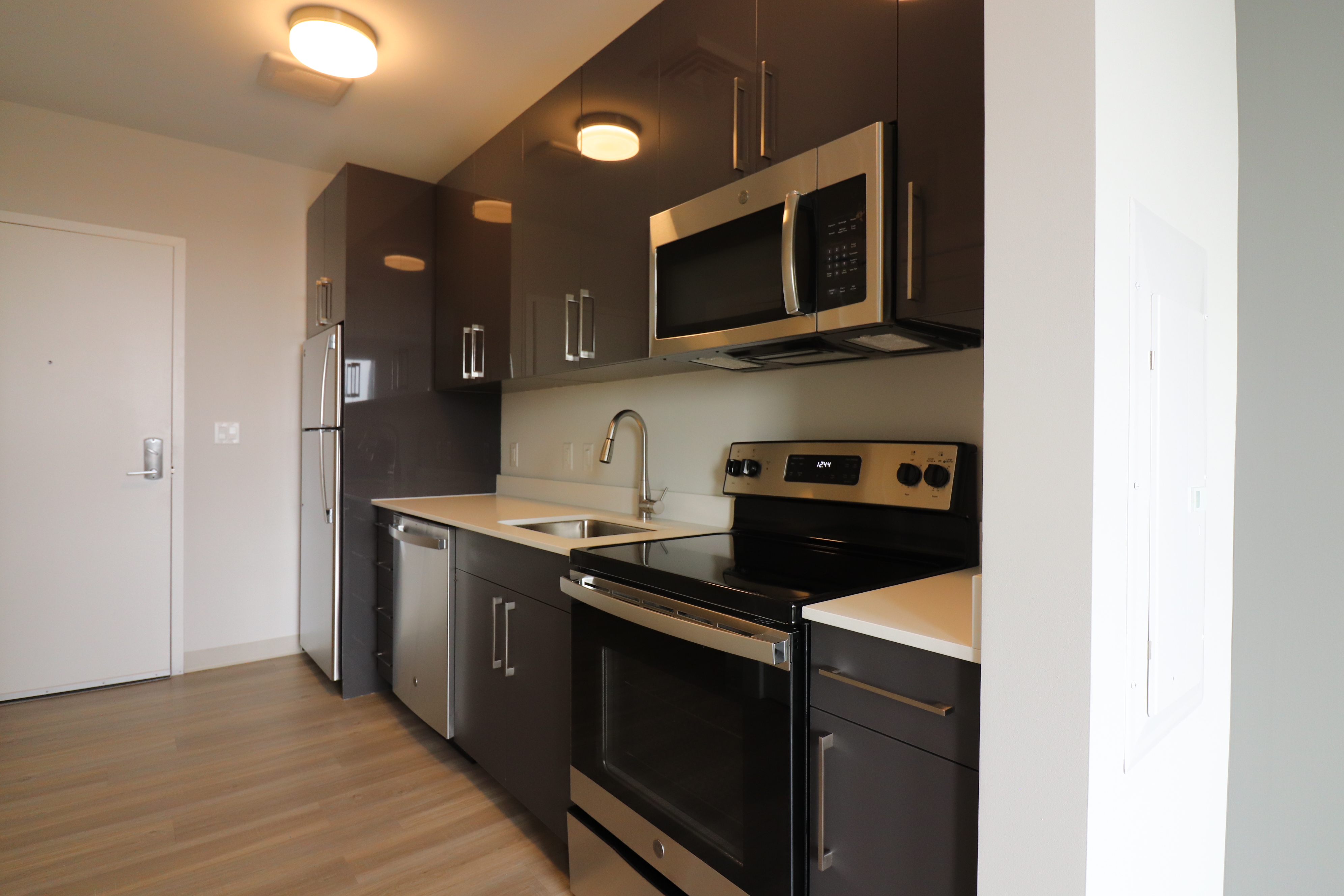Studio bed, 1 bath apartment for rent at 161 Washington St Unit 1, Brighton — photo 2 of 7