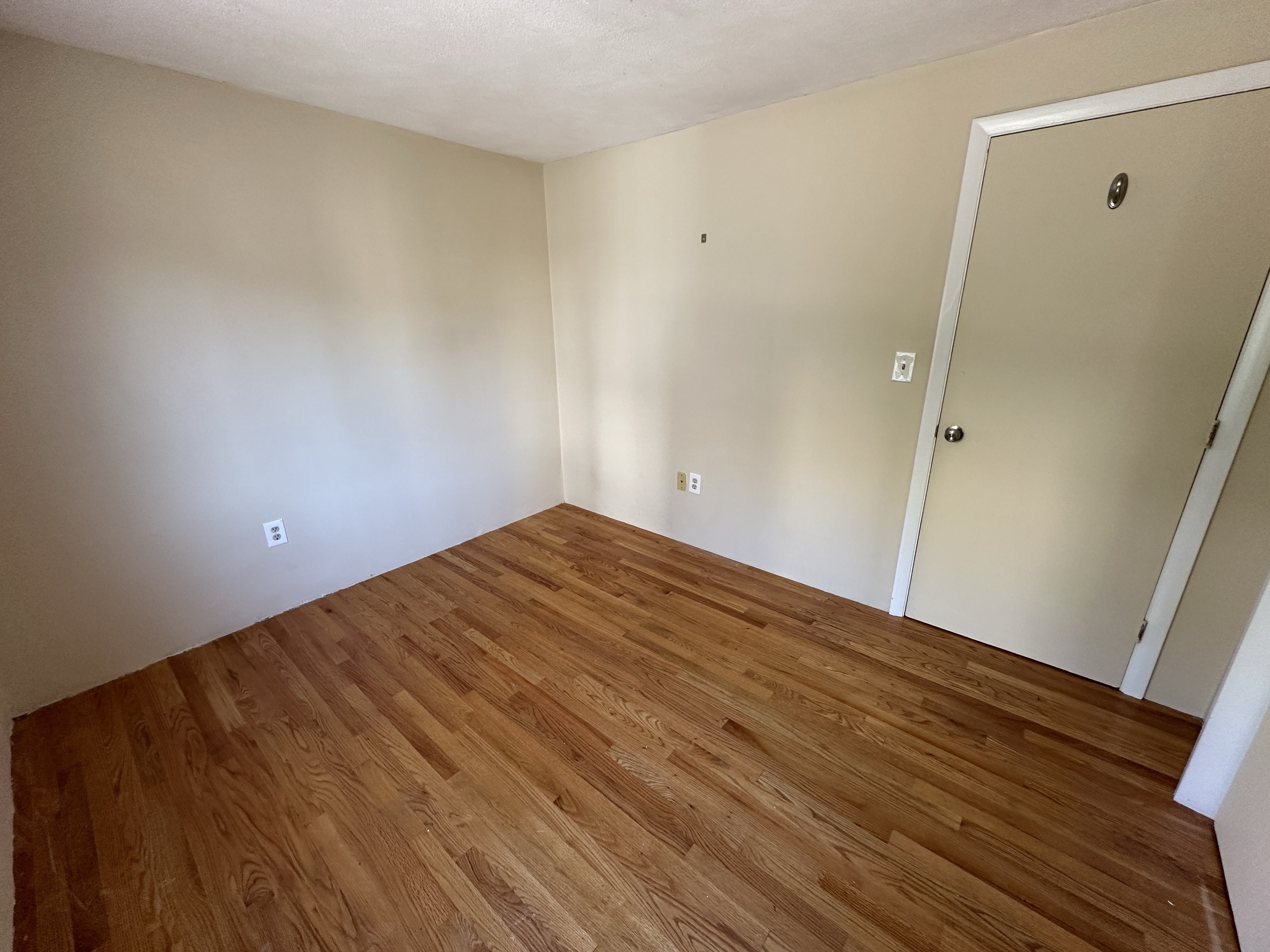 385 Dorchester St, South Boston