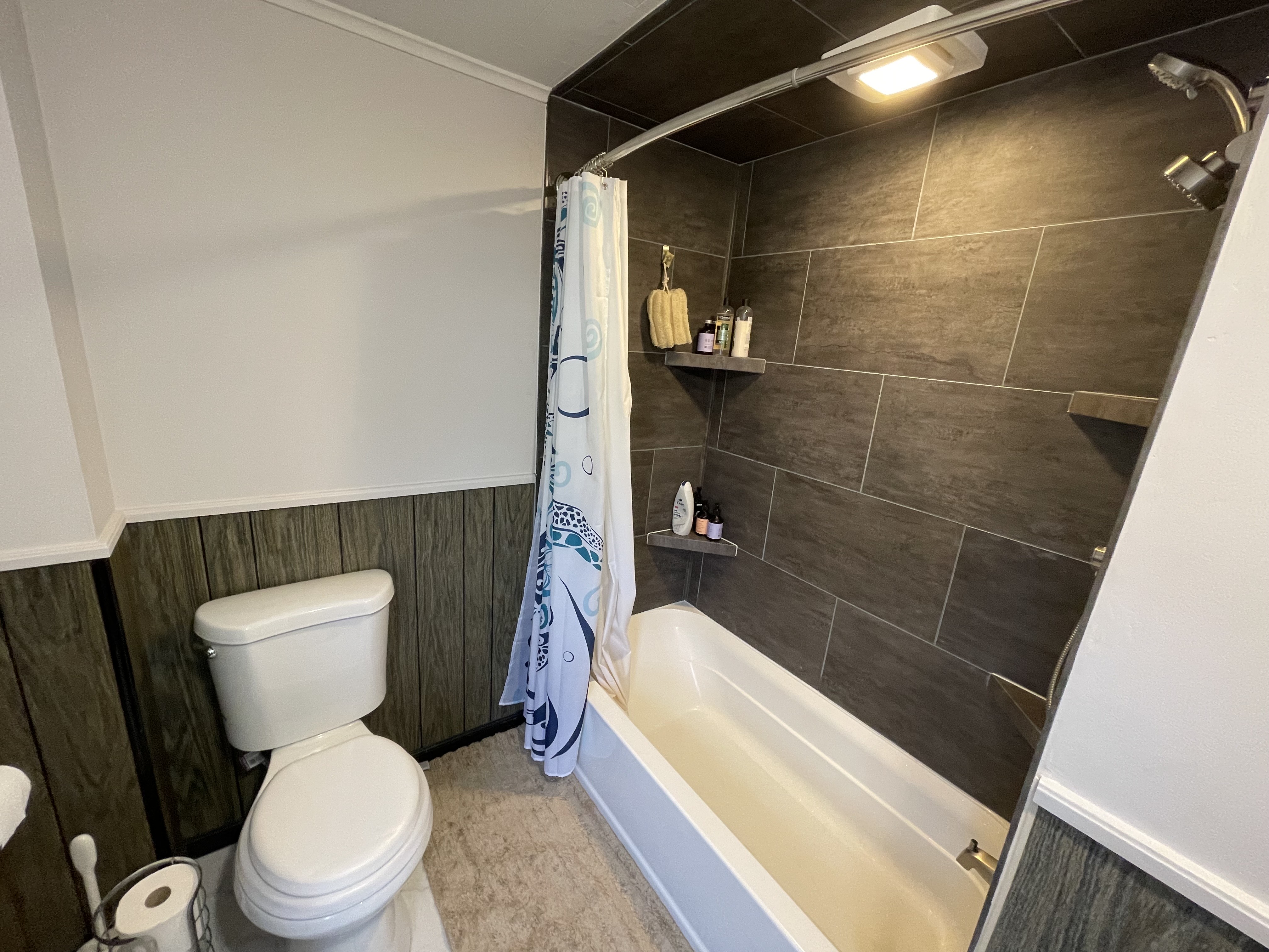 5 Fuller Pl, Mansfield Center