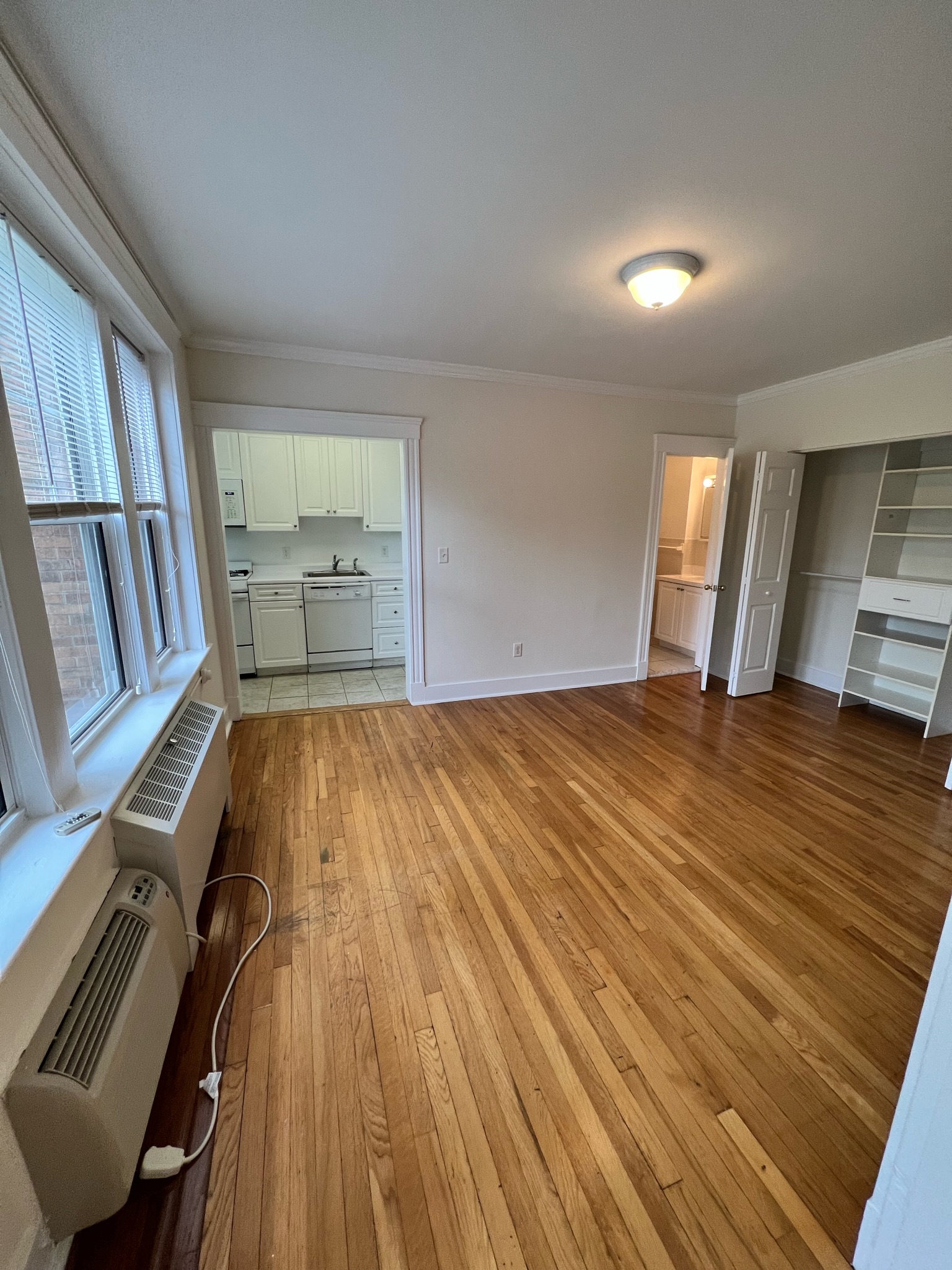 1 bed, 1 bath apartment for rent at 5 Rutland St Unit 1-23, Harvard Square — photo 1 of 11