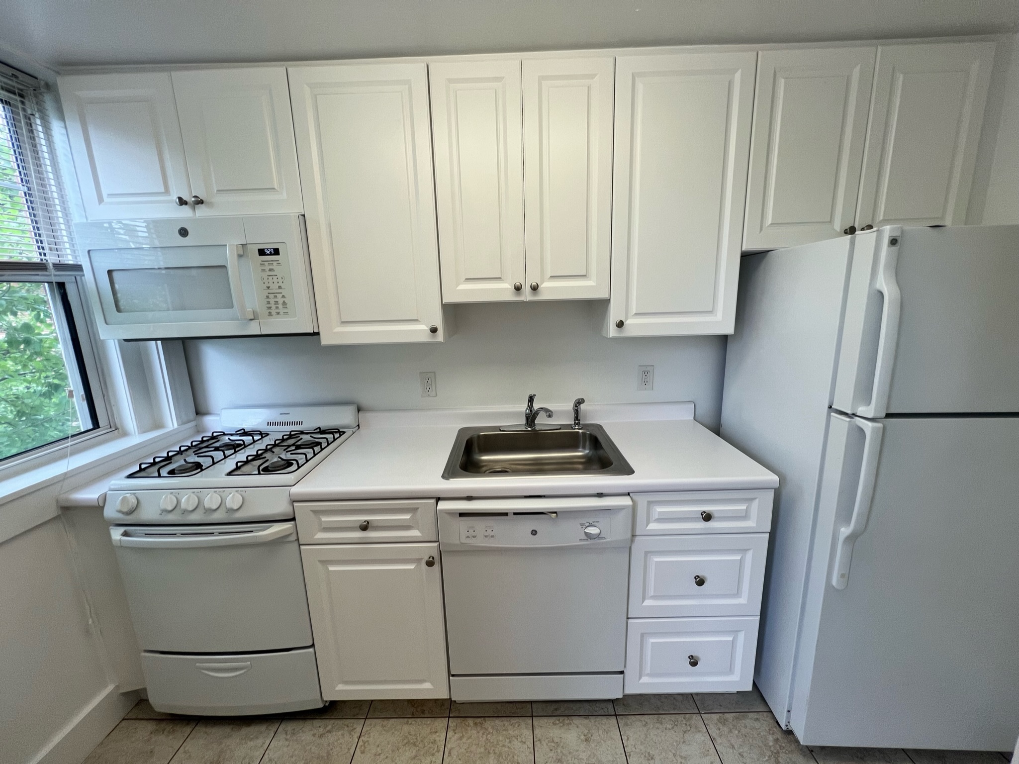 1 bed, 1 bath apartment for rent at 5 Rutland St Unit 1-23, Harvard Square — photo 7 of 11